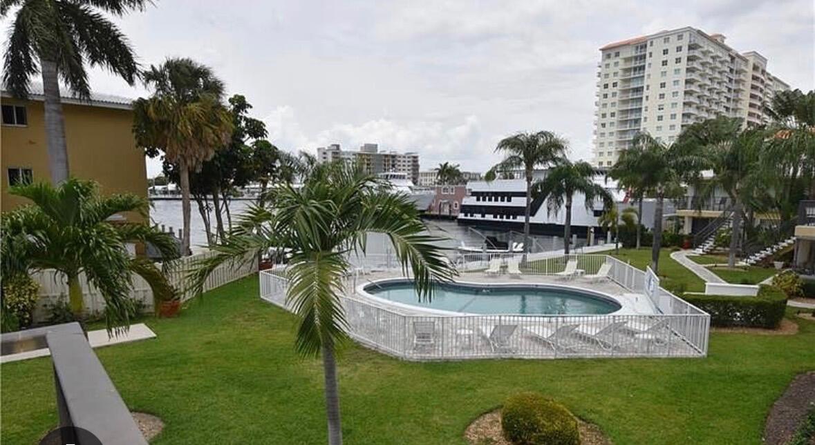 TAREYTON CONDO - Residential