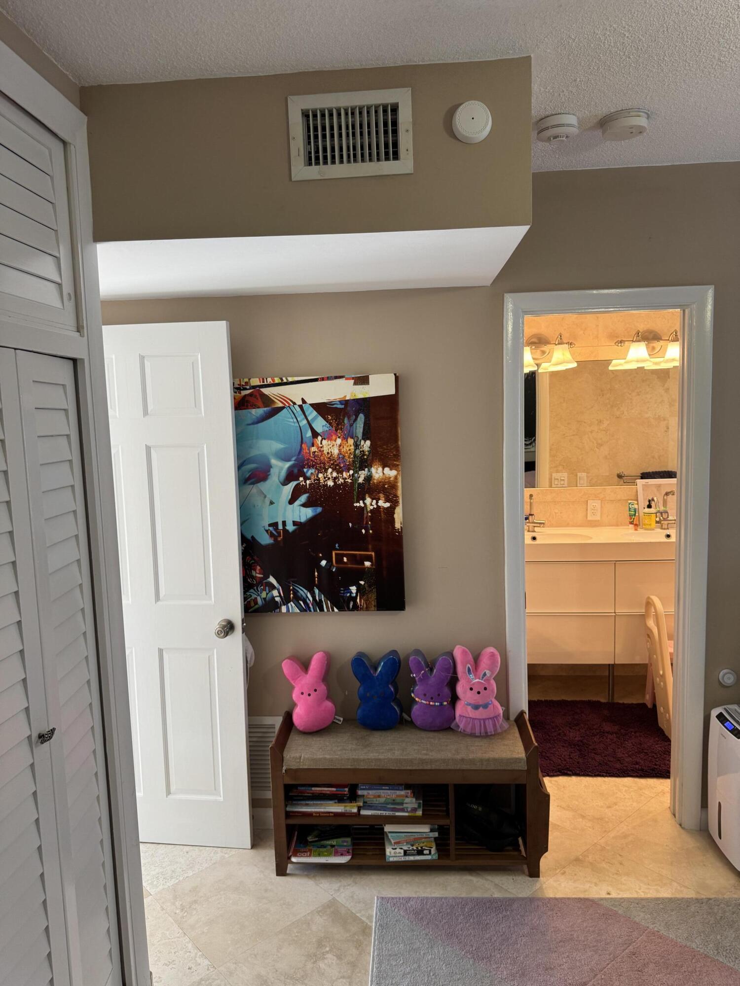 TAREYTON CONDO - Residential