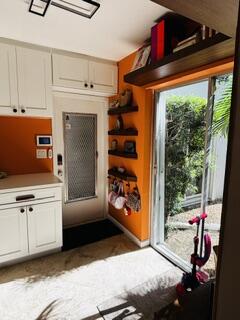 TAREYTON CONDO - Residential