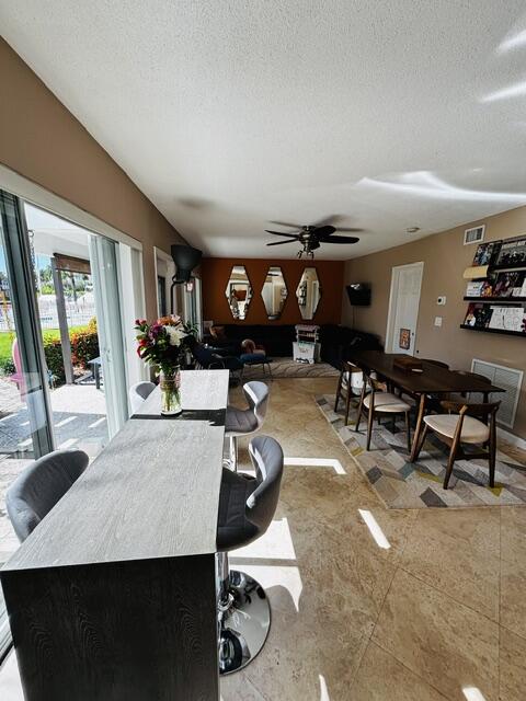 TAREYTON CONDO - Residential