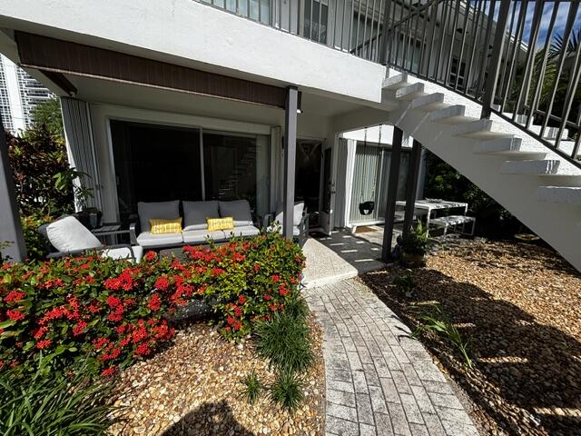 TAREYTON CONDO - Residential