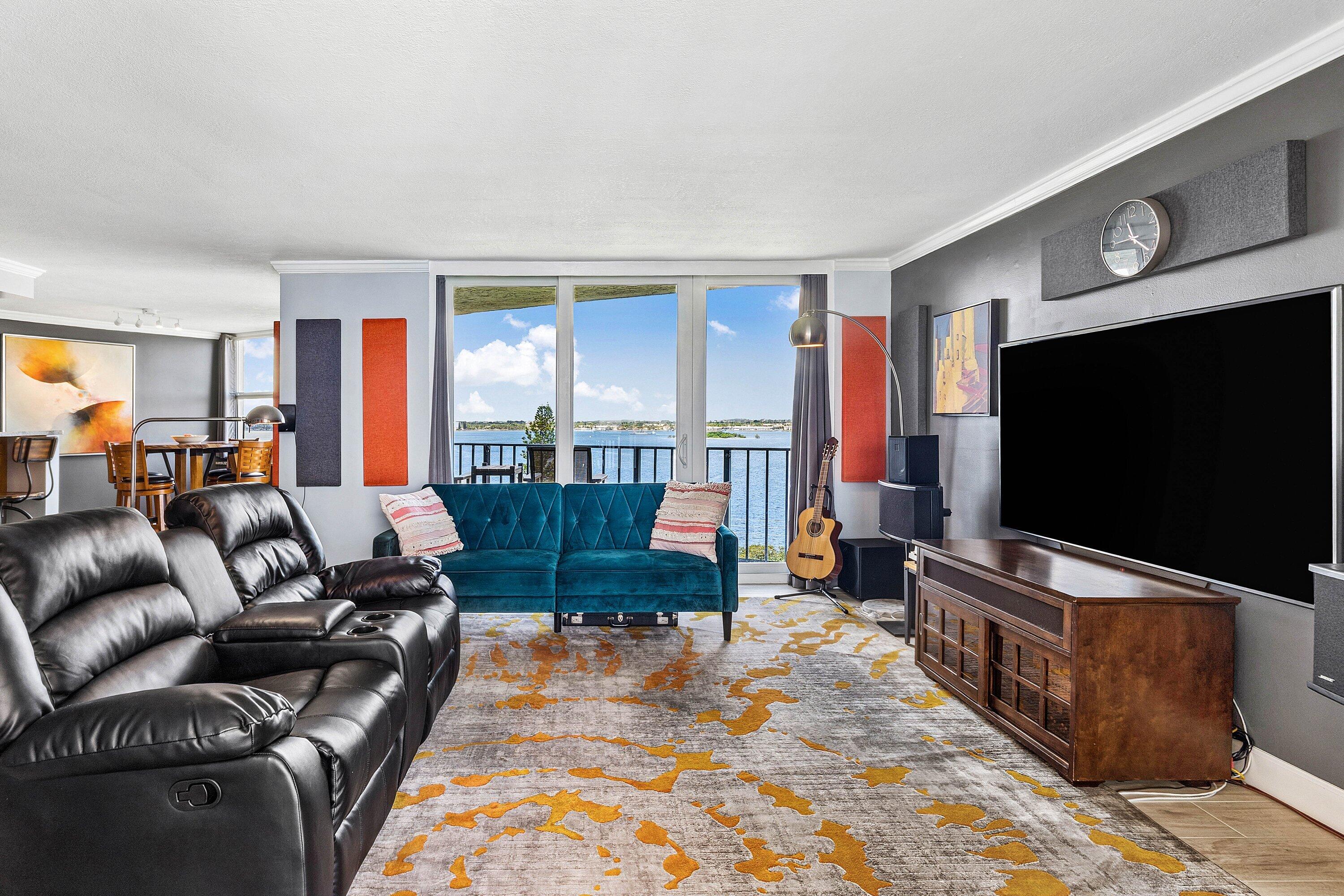 CONNEMARA CONDO - Residential