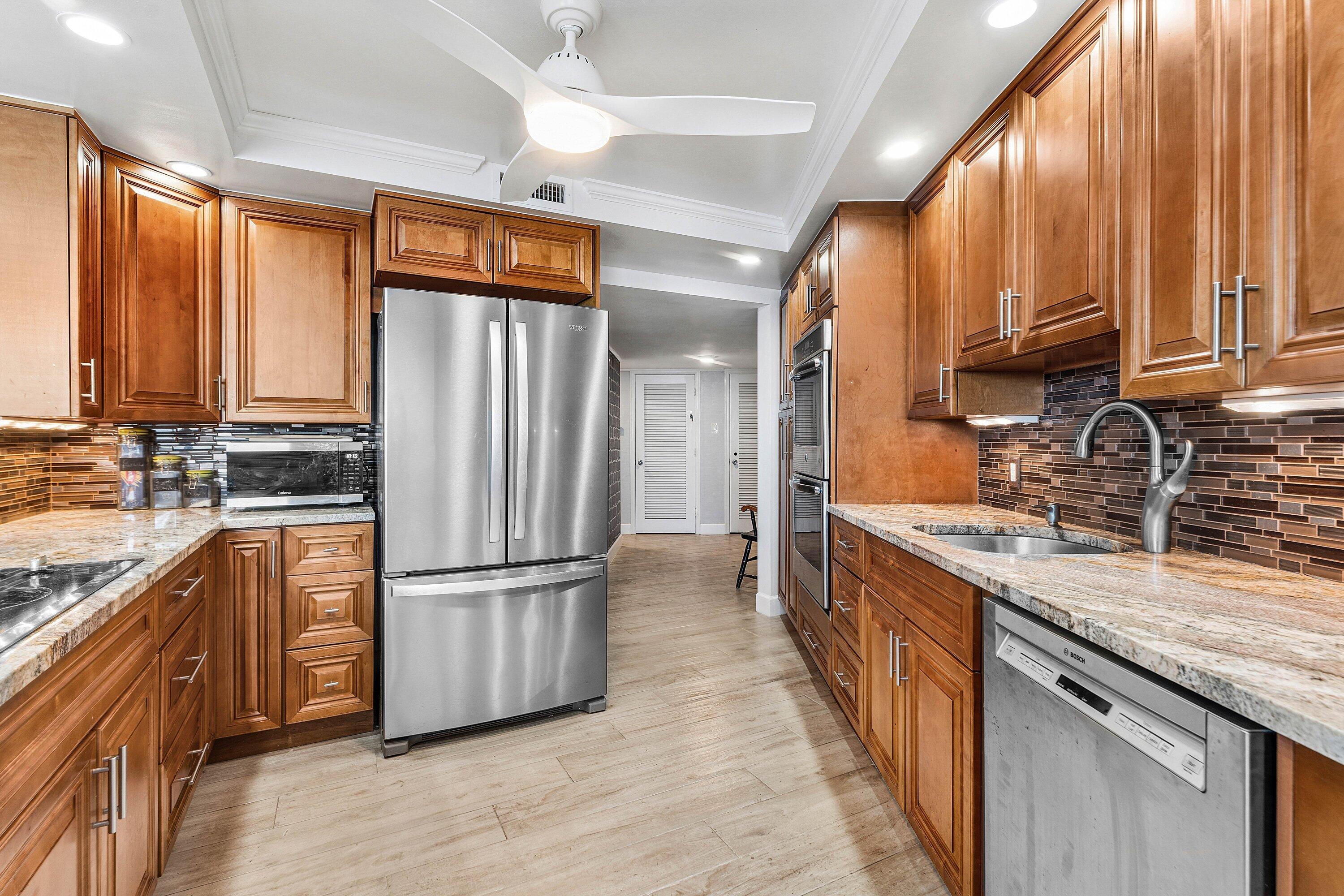CONNEMARA CONDO - Residential