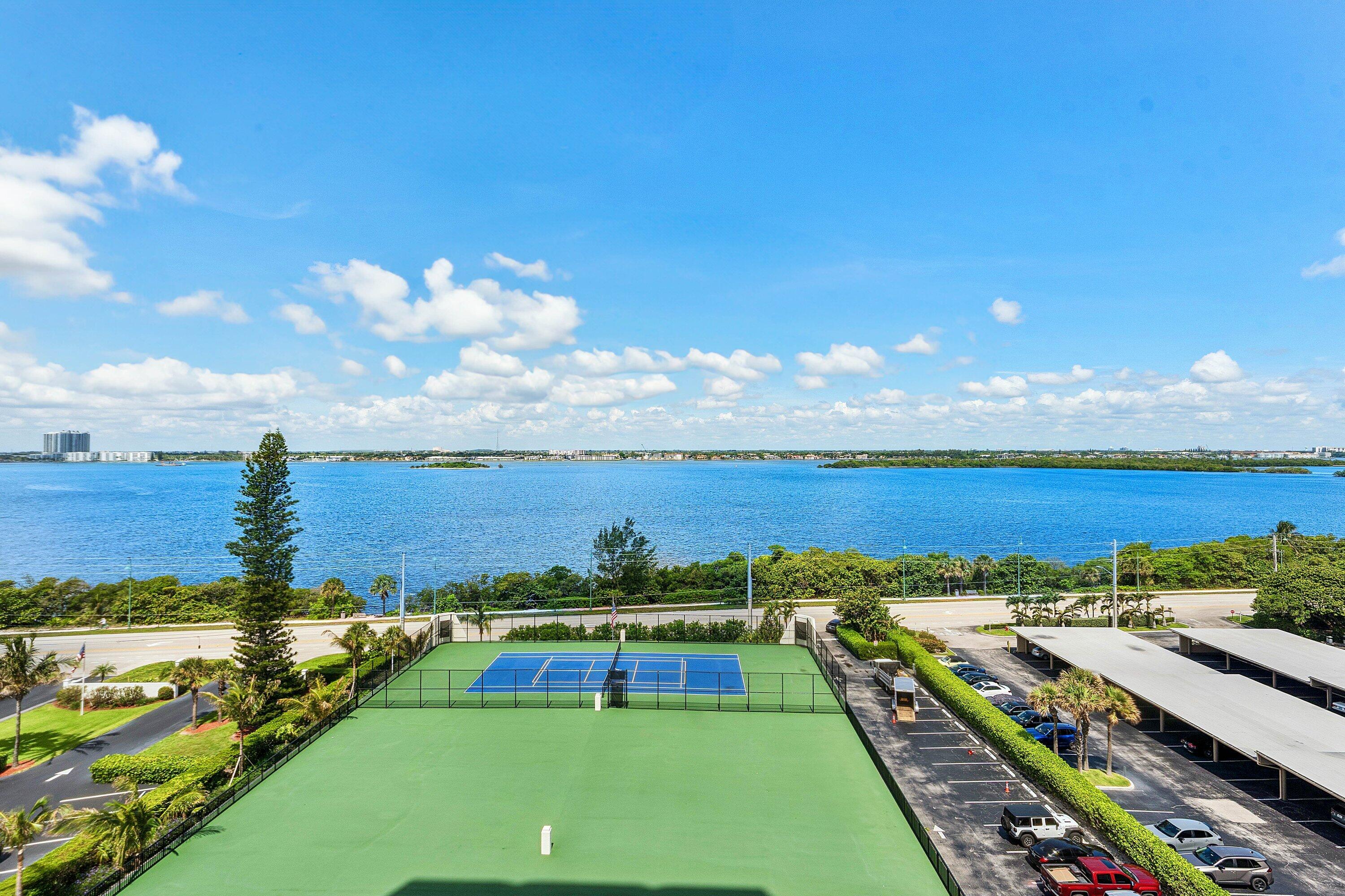 CONNEMARA CONDO - Residential
