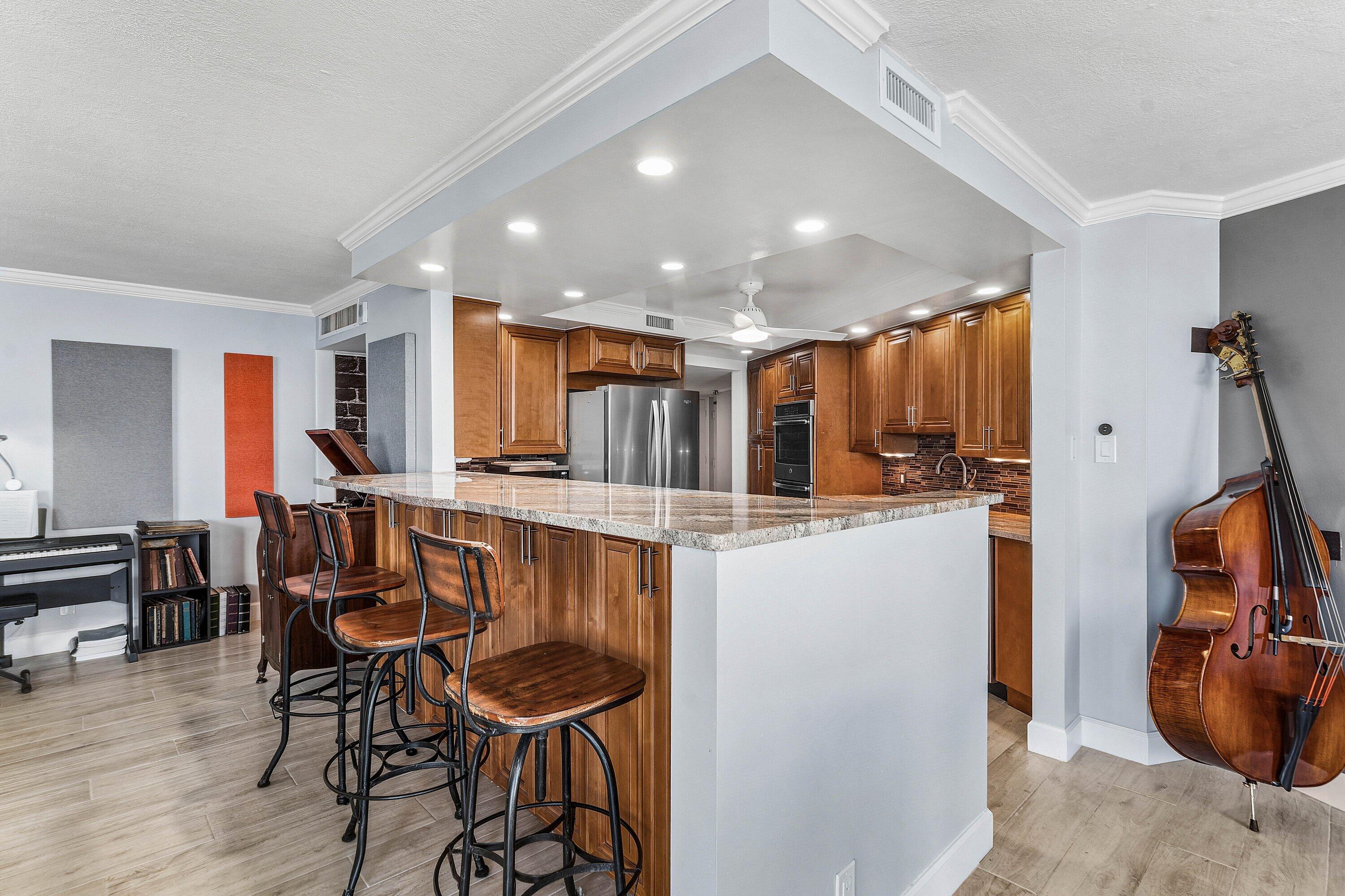 CONNEMARA CONDO - Residential