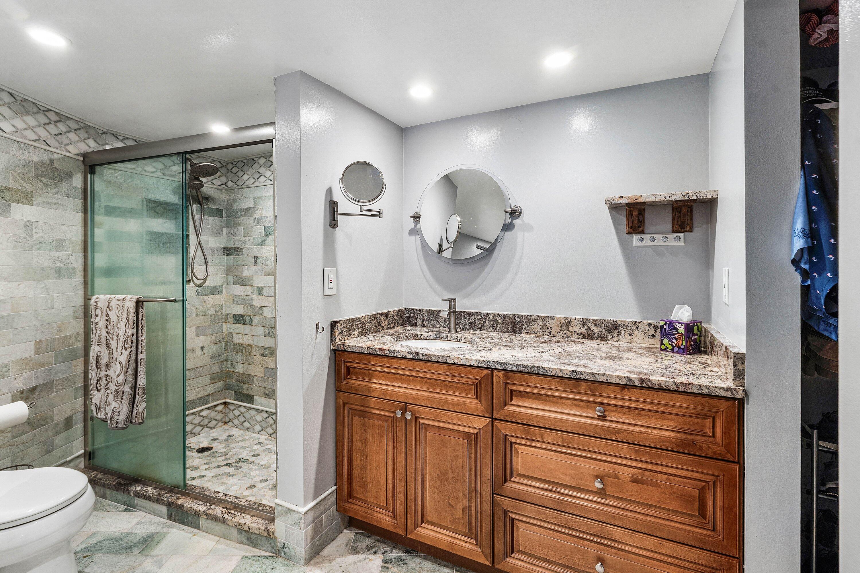 CONNEMARA CONDO - Residential