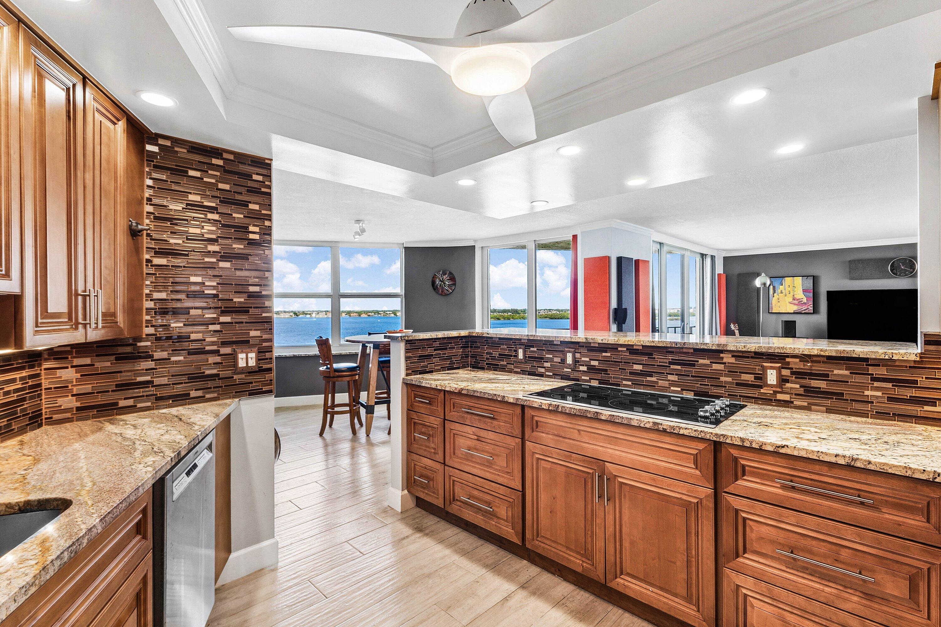 CONNEMARA CONDO - Residential