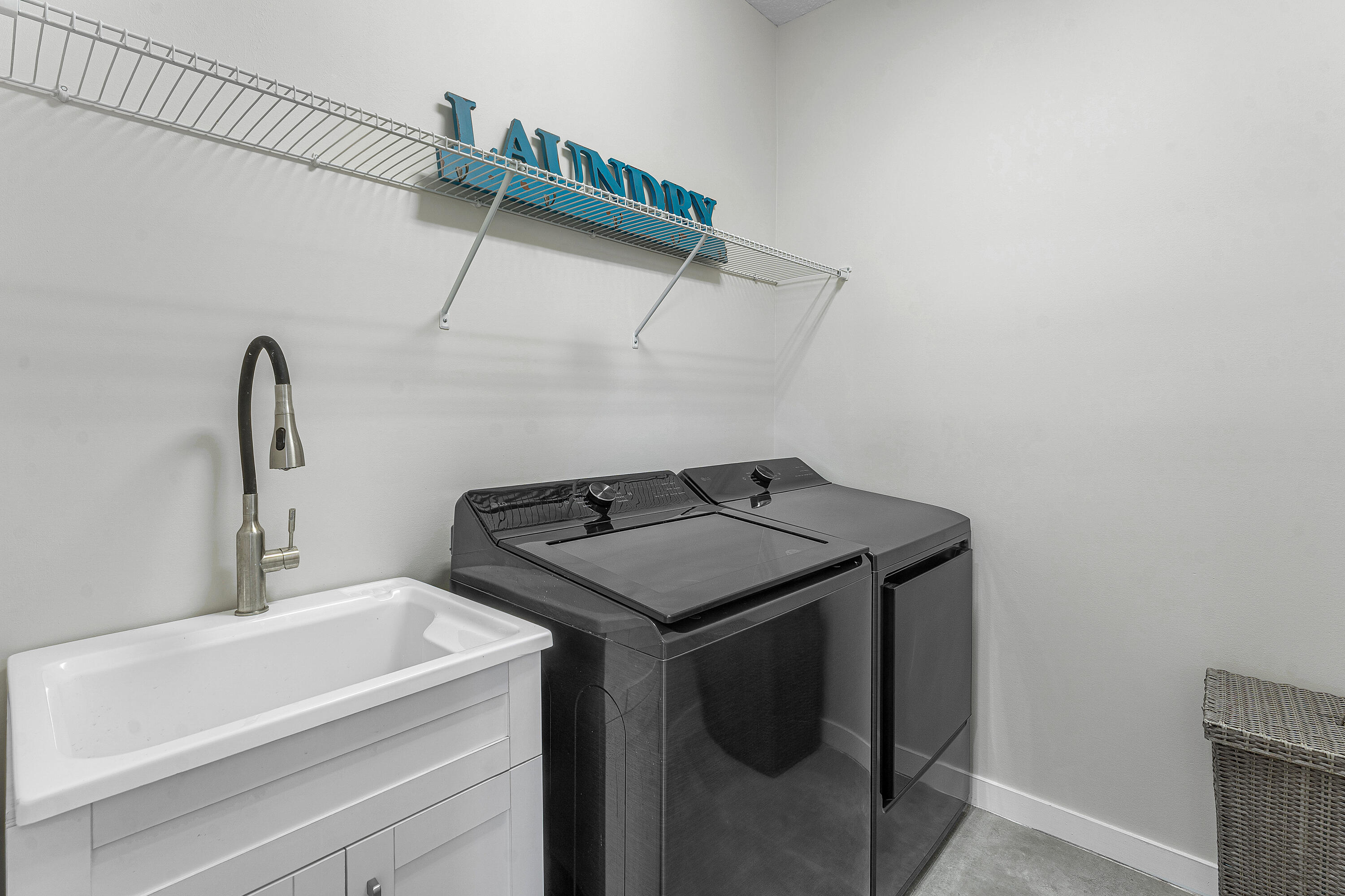 PIONEER ESTATES - Residential
