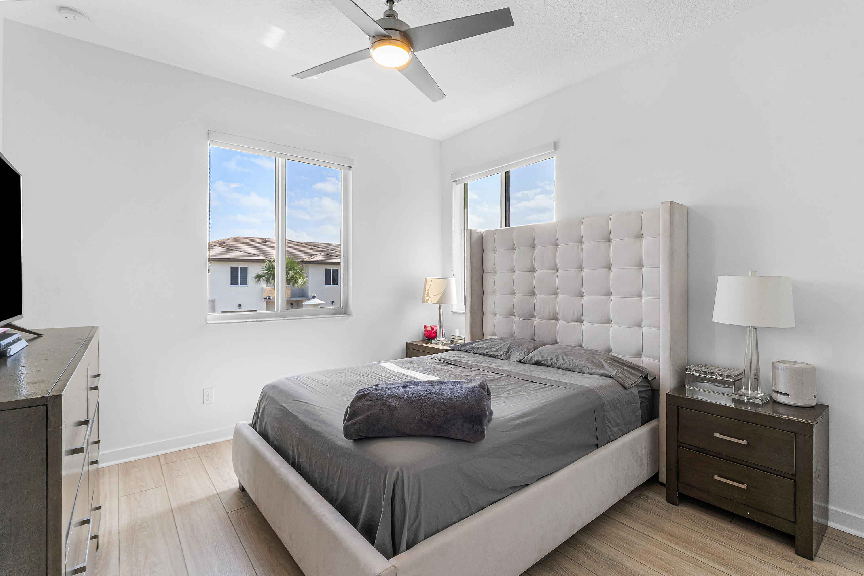 PIONEER ESTATES - Residential