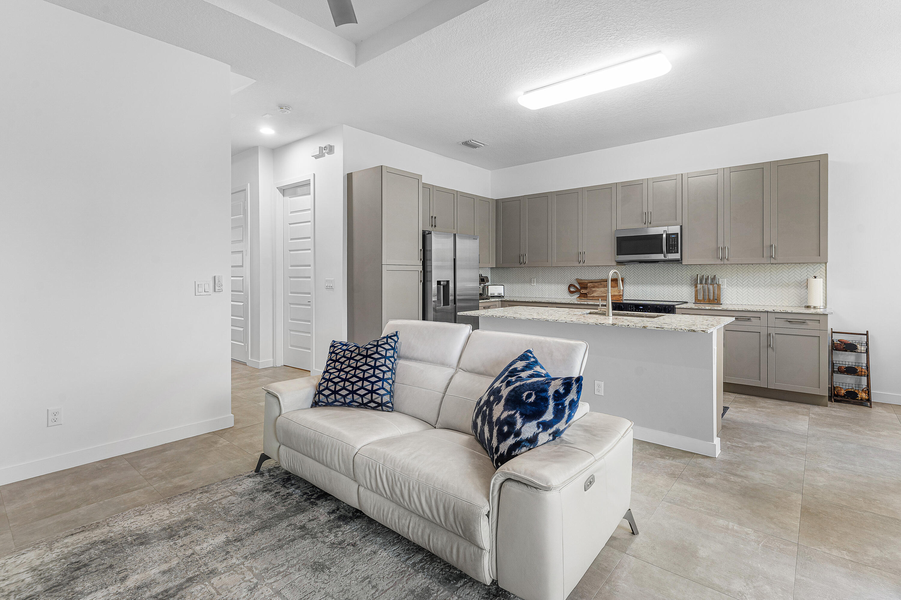 PIONEER ESTATES - Residential