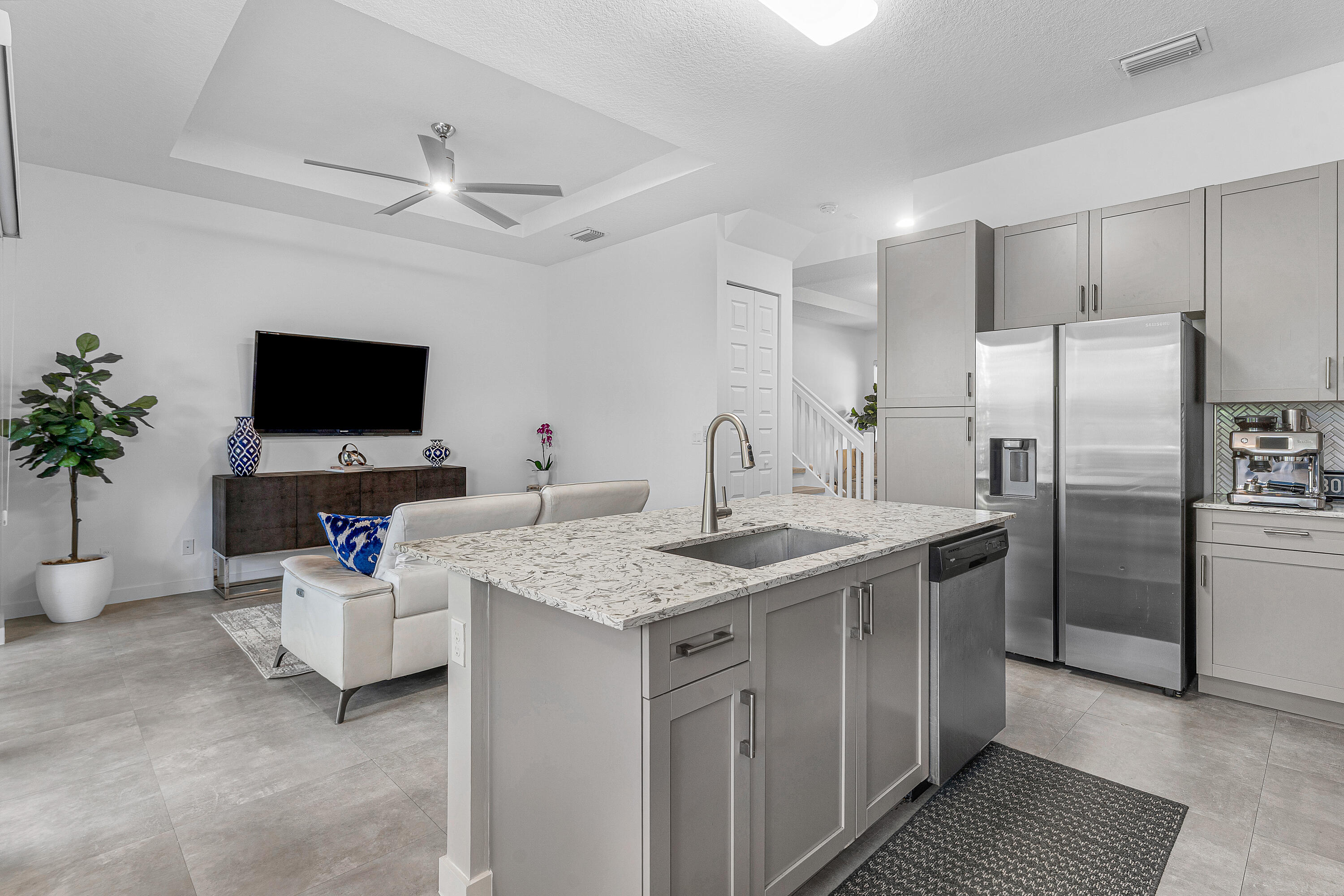 PIONEER ESTATES - Residential