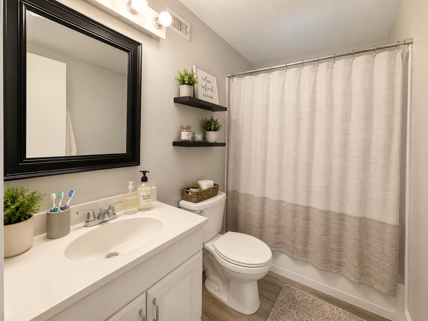 TOWNHOMES OF ORIOLE II - Residential