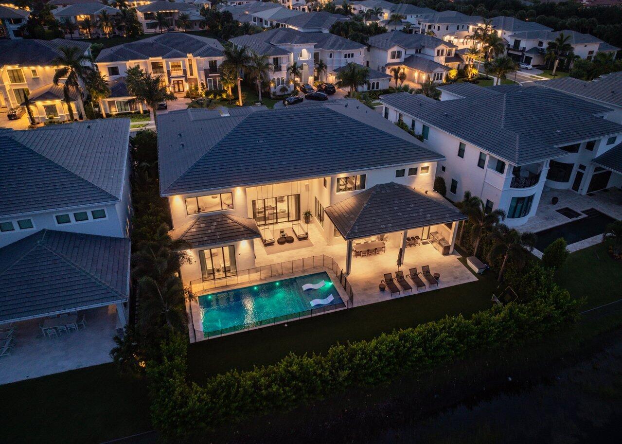 ROYAL PALM POLO - Residential