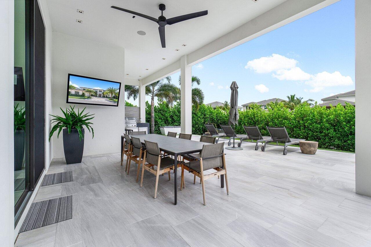 ROYAL PALM POLO - Residential