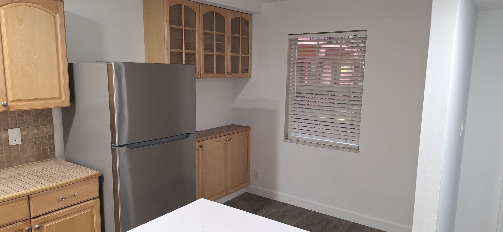 TENNIS CLUB MC LOUGHLIN CONDO - Residential Lease