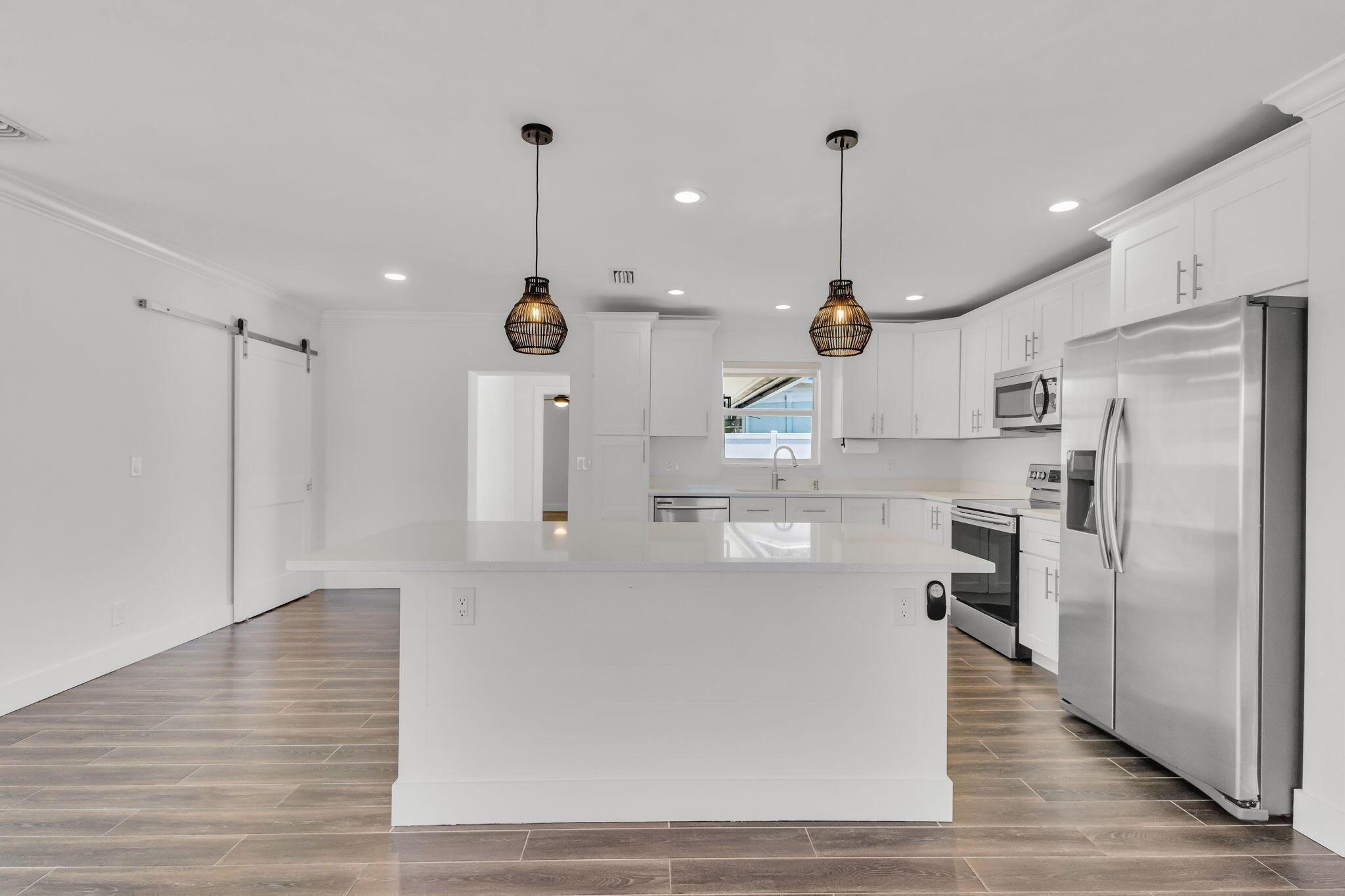 EASTVIEW MANOR - Residential Lease