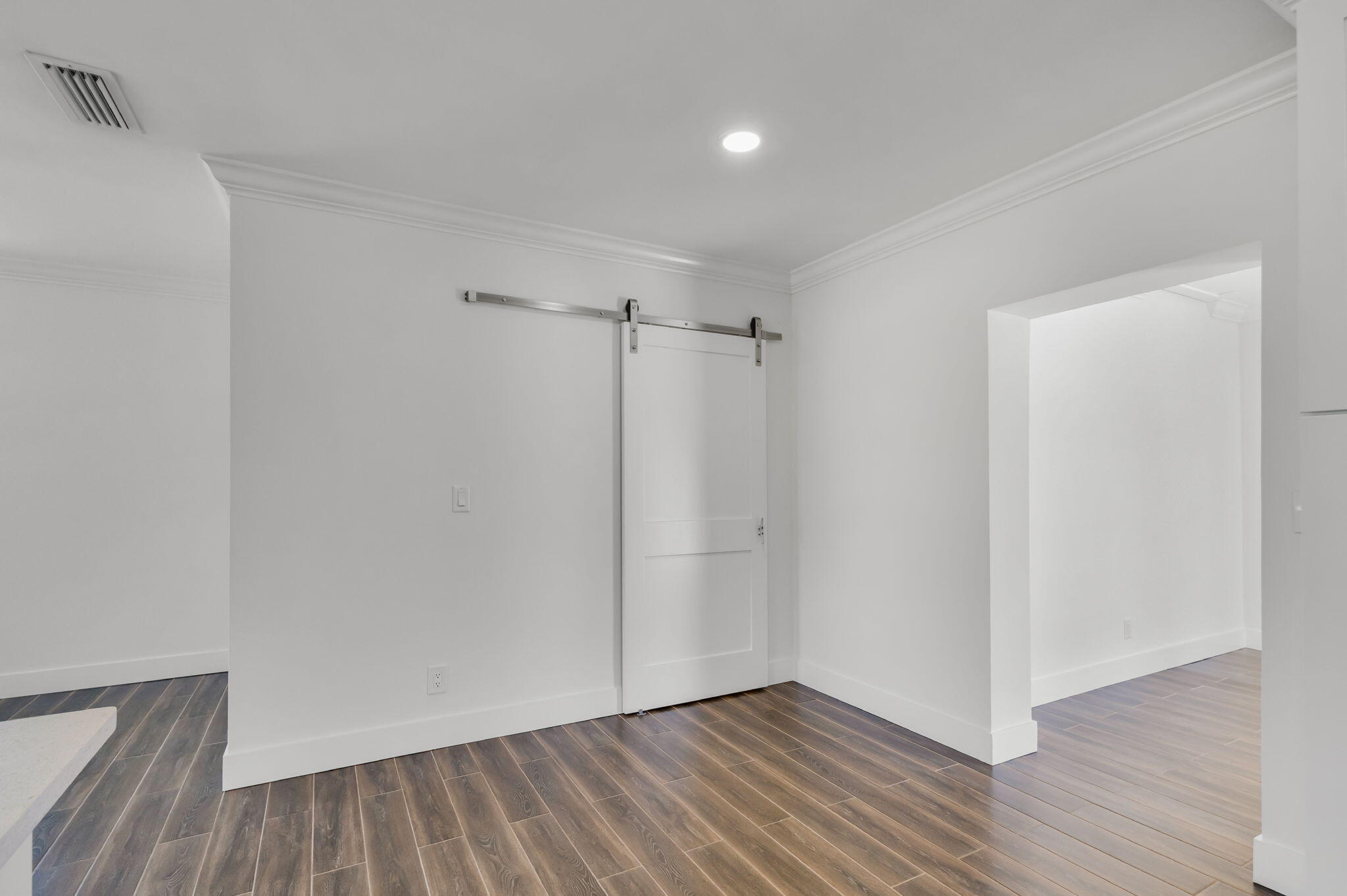 EASTVIEW MANOR - Residential Lease