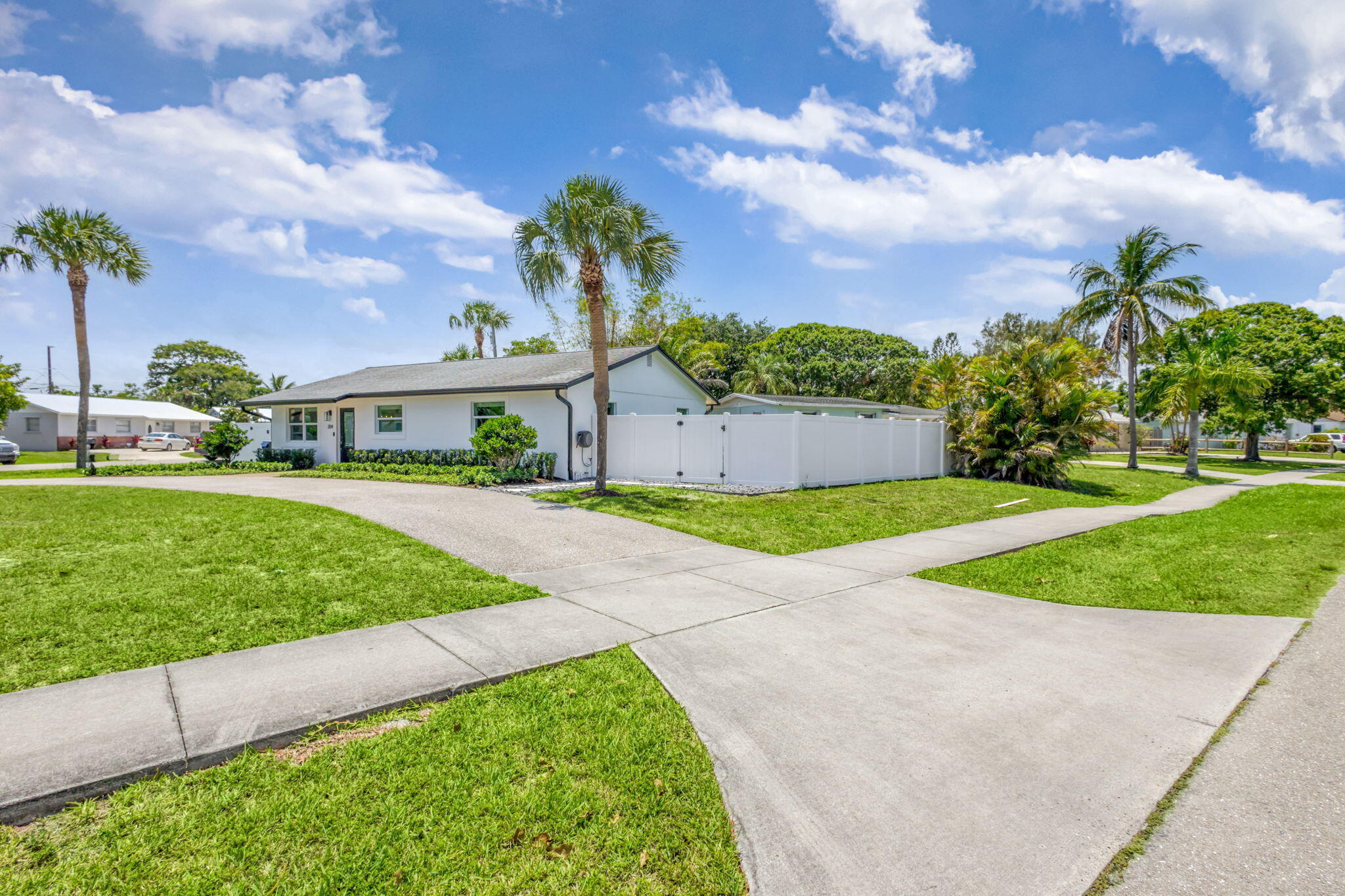 EASTVIEW MANOR - Residential Lease