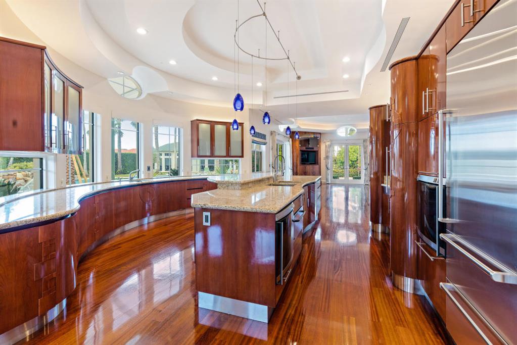 CASSEEKEY ISLAND AT JONATHANS LANDING - Residential