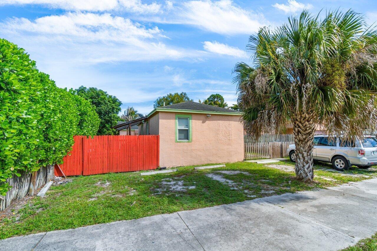 GREENACRES 2 - Residential Income