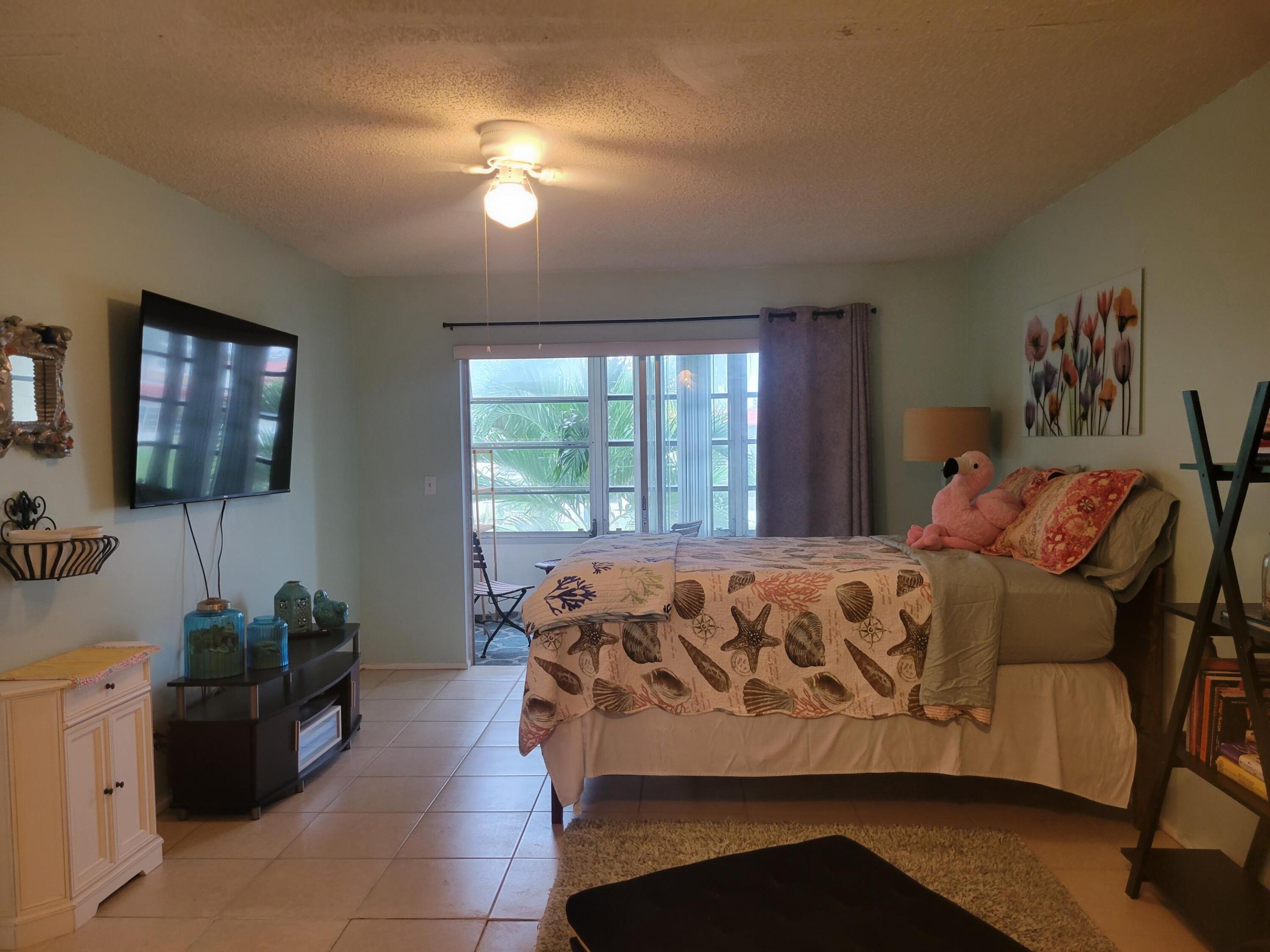 GOLDEN LAKES VILLAGE CONDO 1 THRU 13-A - Residential Lease