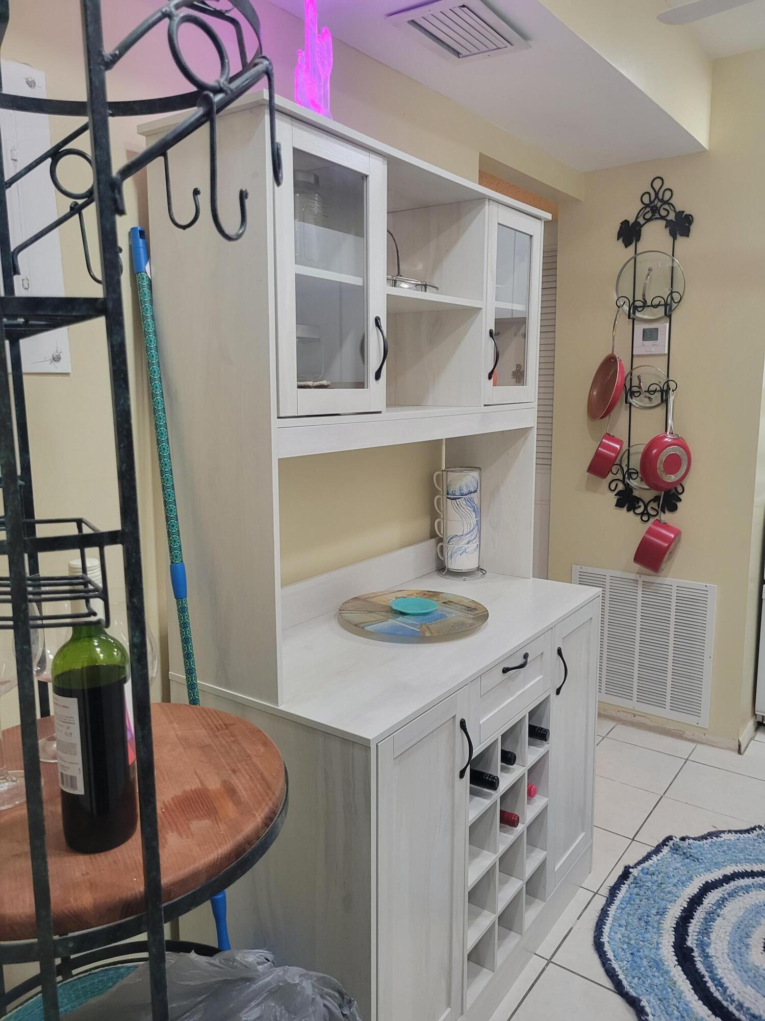 GOLDEN LAKES VILLAGE CONDO 1 THRU 13-A - Residential Lease