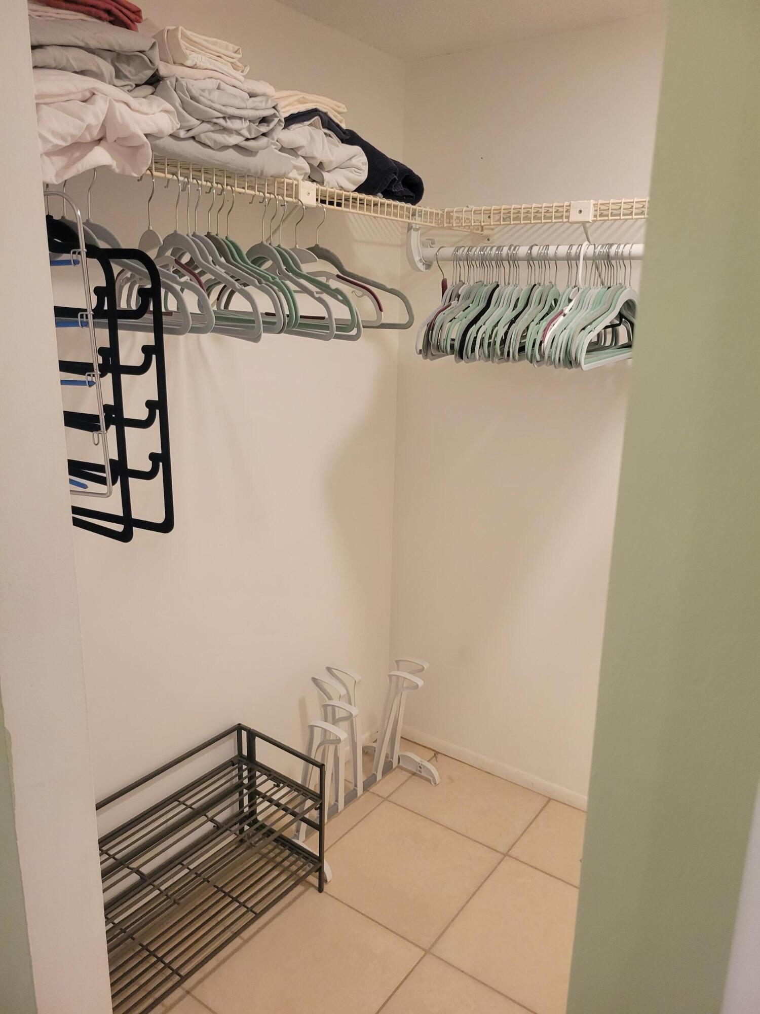 GOLDEN LAKES VILLAGE CONDO 1 THRU 13-A - Residential Lease