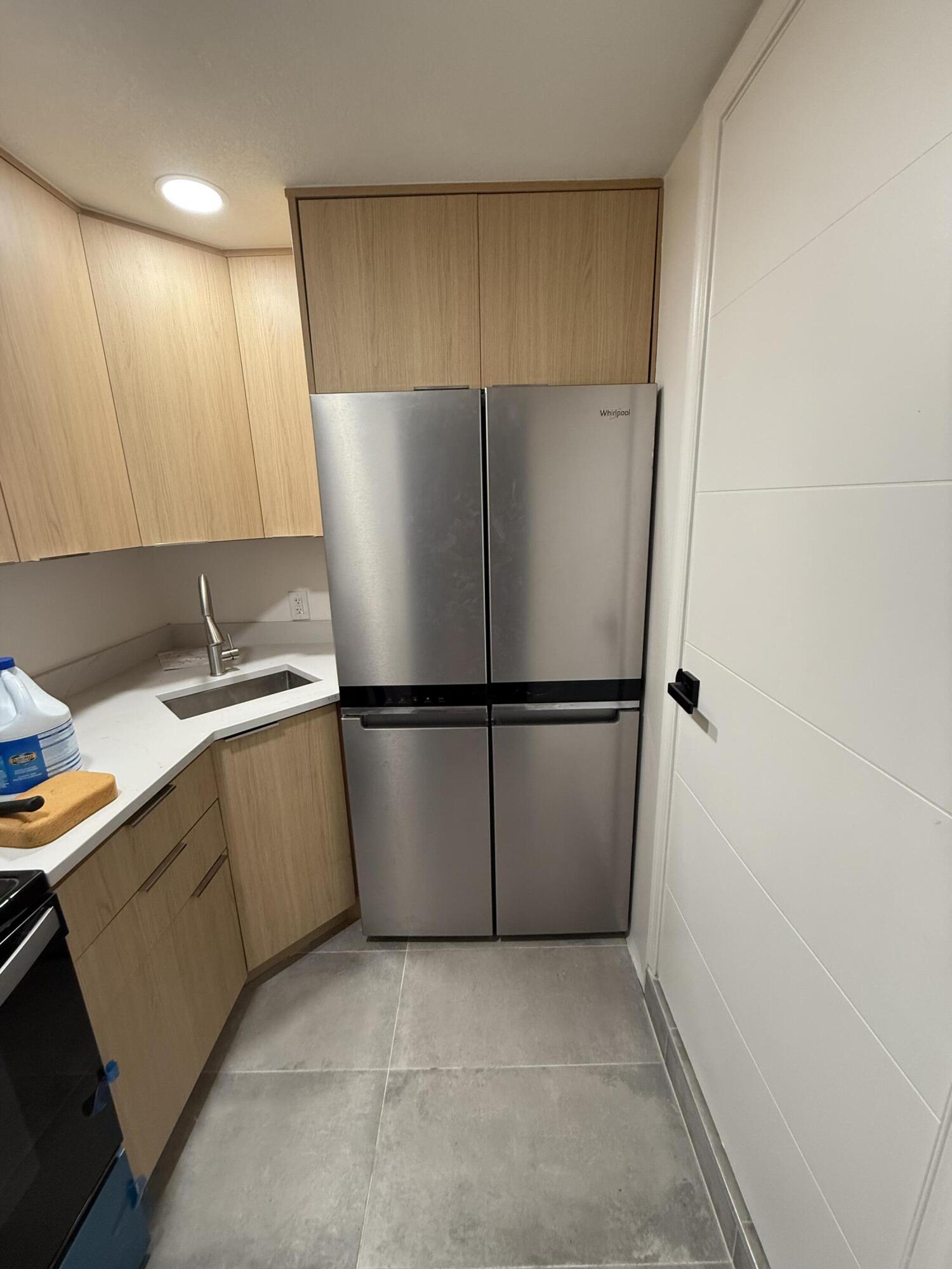 BISCAYNE GARDENS SEC H PART 4 - Residential Lease