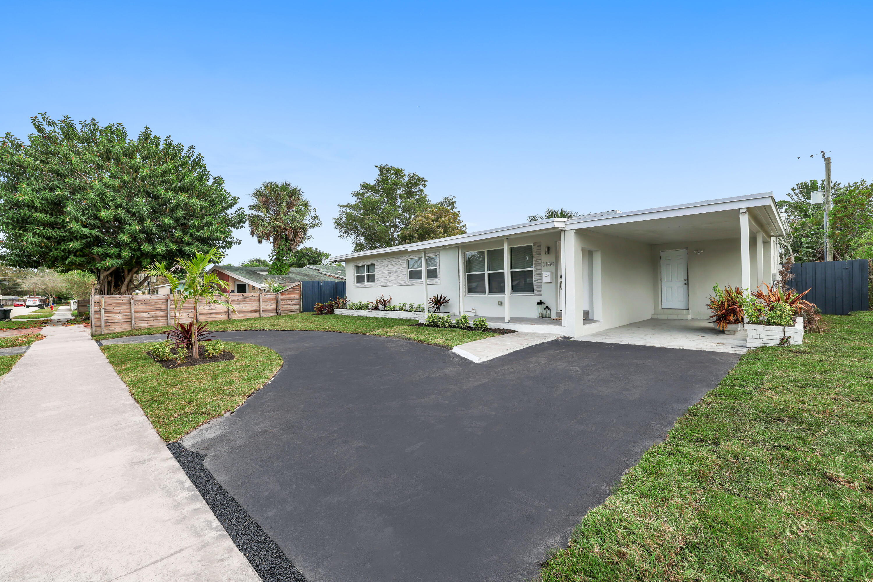 BEAUTIFUL 4 BEDROOMS 3 BATHROOMS SINGLE-FAMILY HOME WITH LARGE POOL IN THE HEART OF THE CITY OF FORT LAUDERDALE! HOME FEATURES: A LARGE CIRCULAR DRIVEWAY WITH ATTACHED CARPORT. PROPERTY FEATURES: A NEWER A/C UNIT, FULLY TURFED BACKYARD WITH A HEATED POOL, IMPACT WINDOWS & DOORS, KITCHEN WITH QUARTZ COUNTERTOPS AND BRAND-NEW STAINLESS-STEEL APPLIANCES. HURRY! THIS ONE WON'T LAST!
