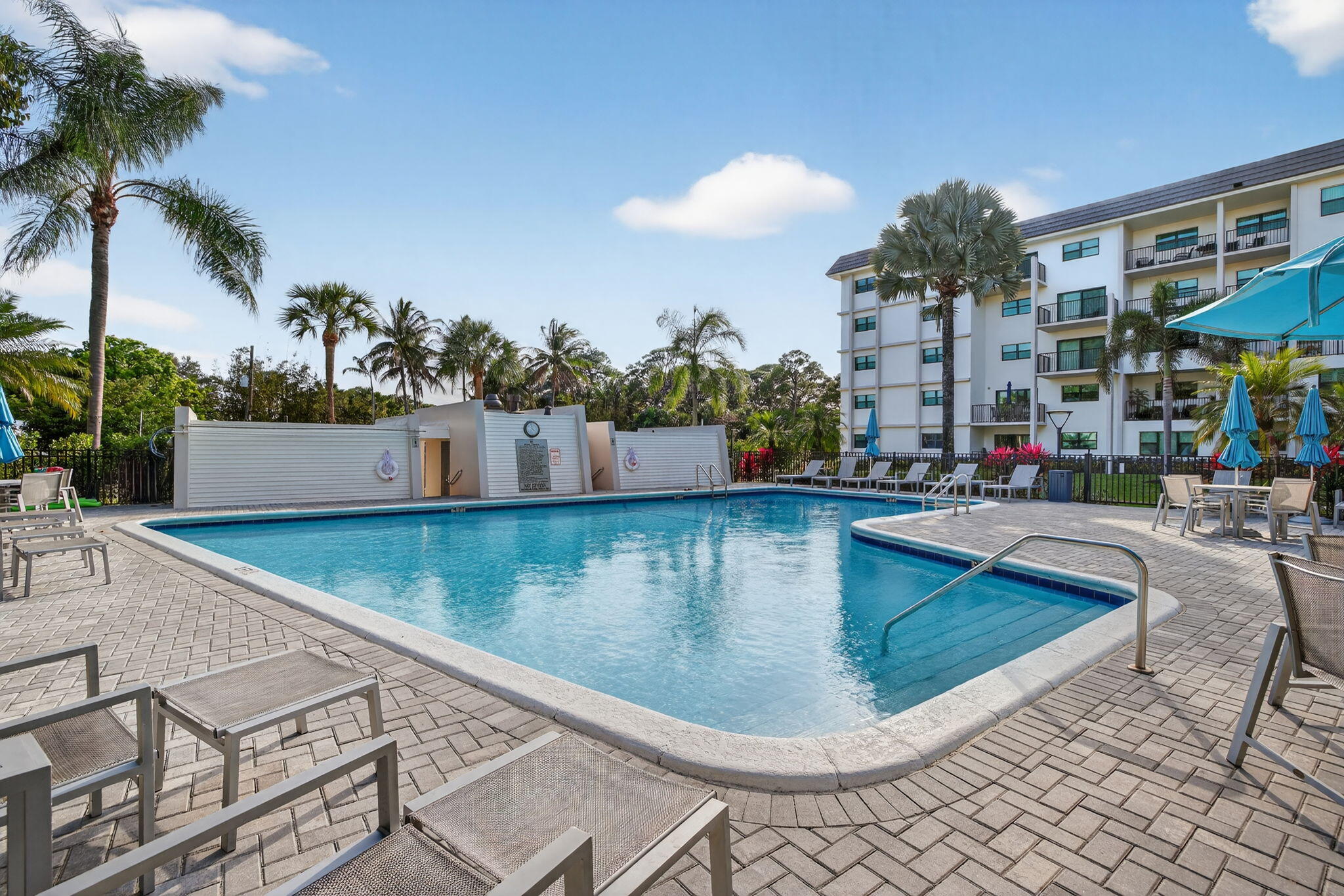 RIVER REACH CONDOMINIUM II - Residential