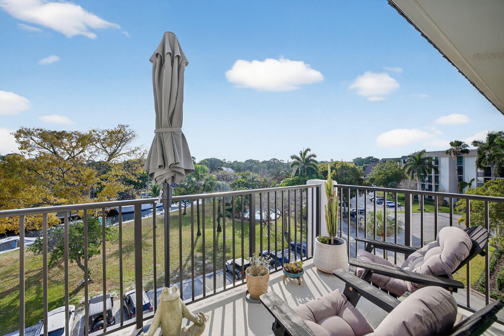 RIVER REACH CONDOMINIUM II - Residential