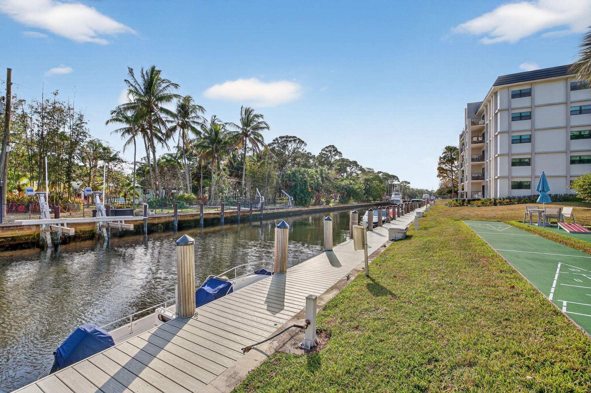 RIVER REACH CONDOMINIUM II - Residential