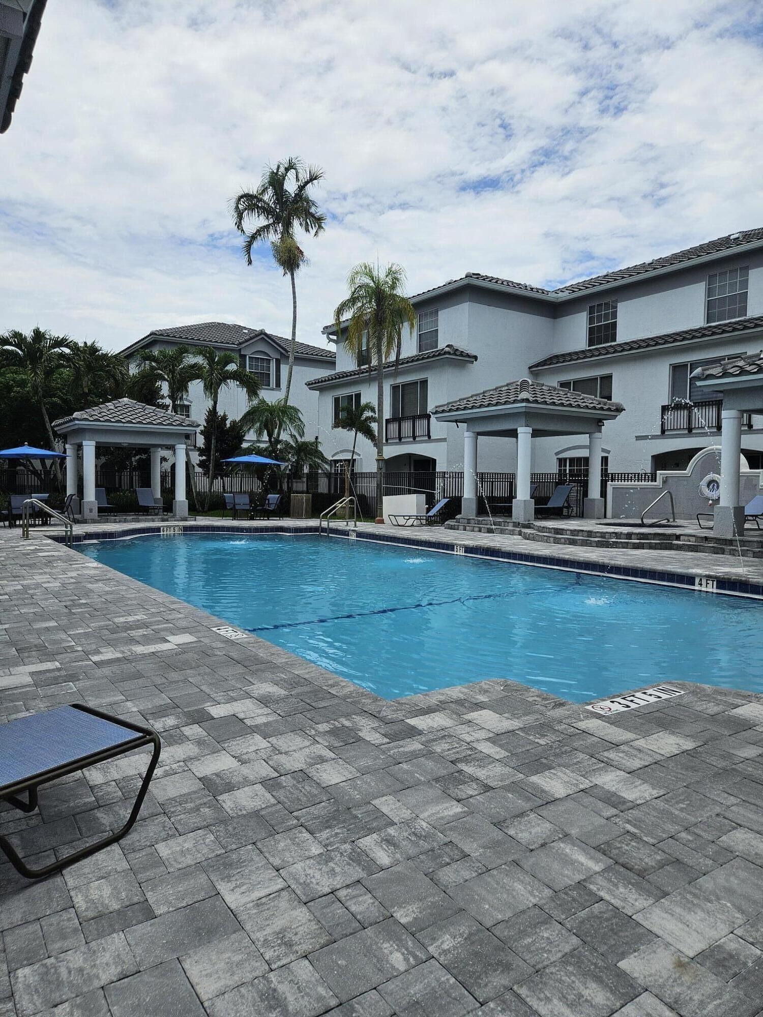 VILLAS DE TUSCANY CONDO - Residential Lease