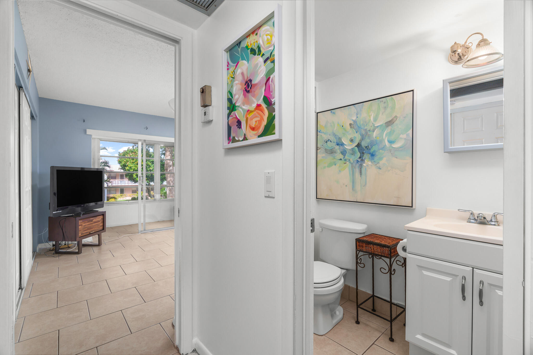 WINDSOR CONDOS - Residential Lease