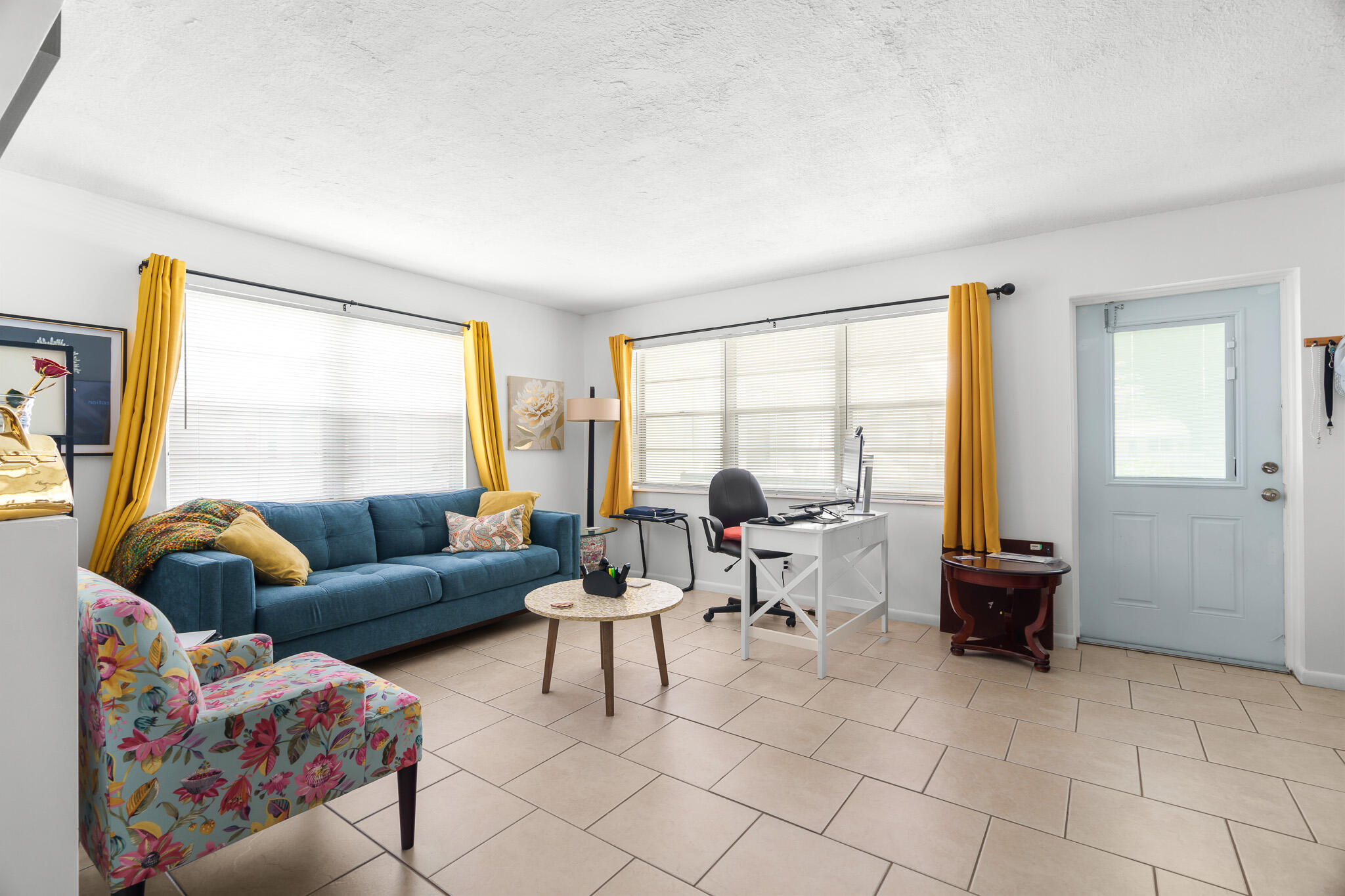 WINDSOR CONDOS - Residential Lease