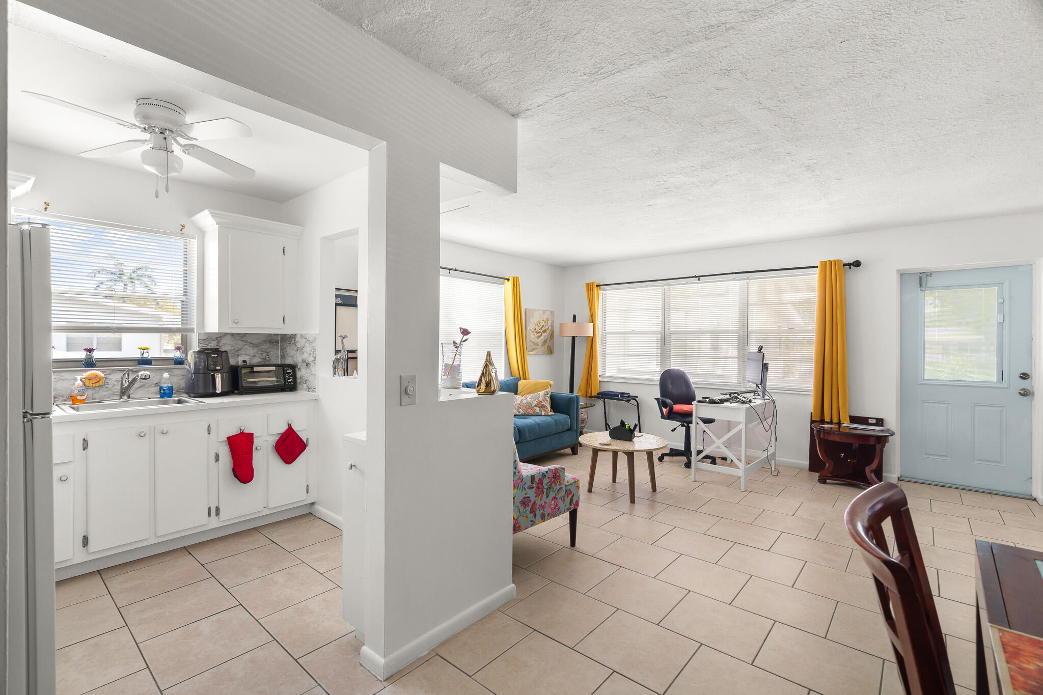 WINDSOR CONDOS - Residential Lease