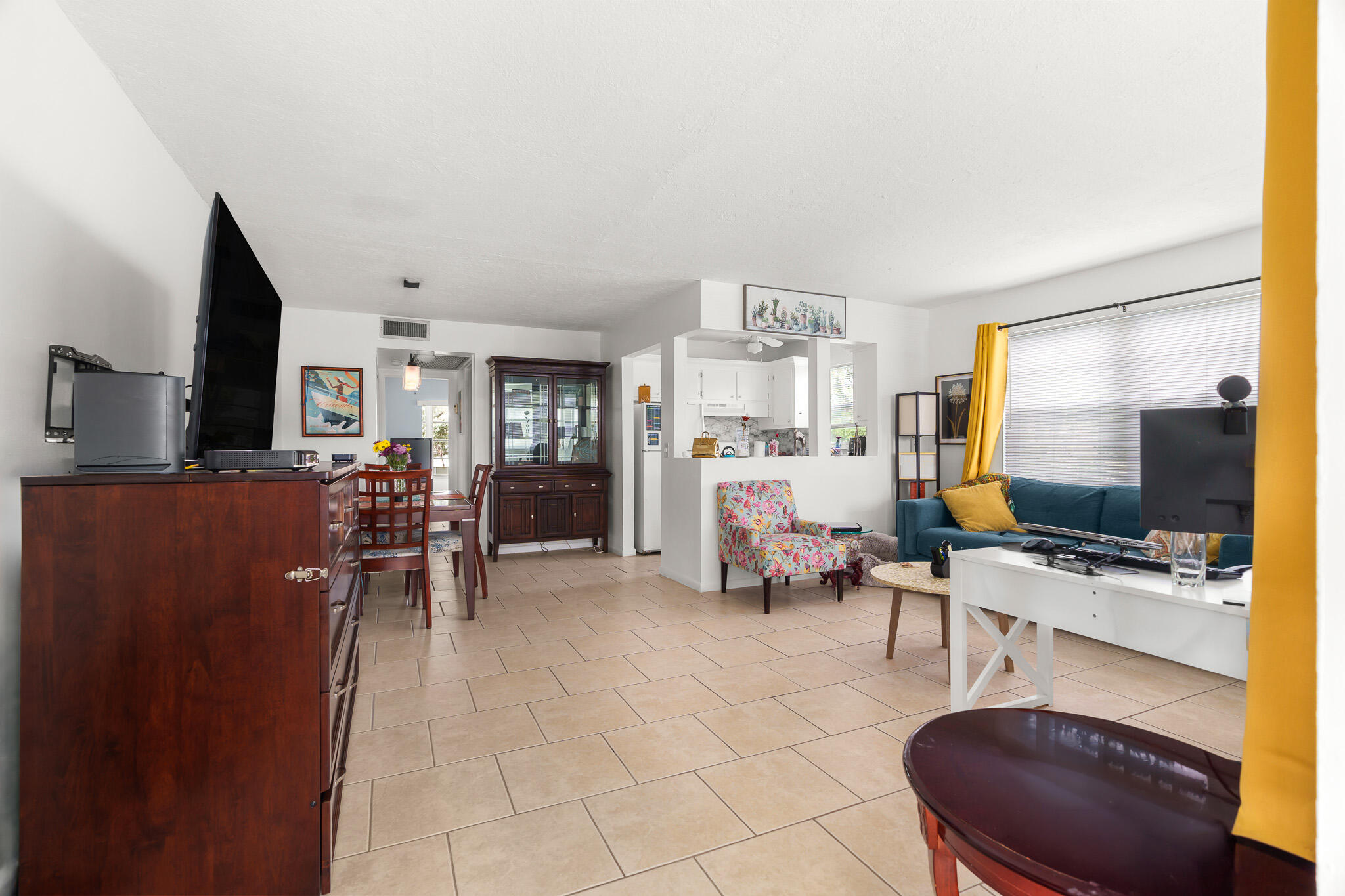 WINDSOR CONDOS - Residential Lease