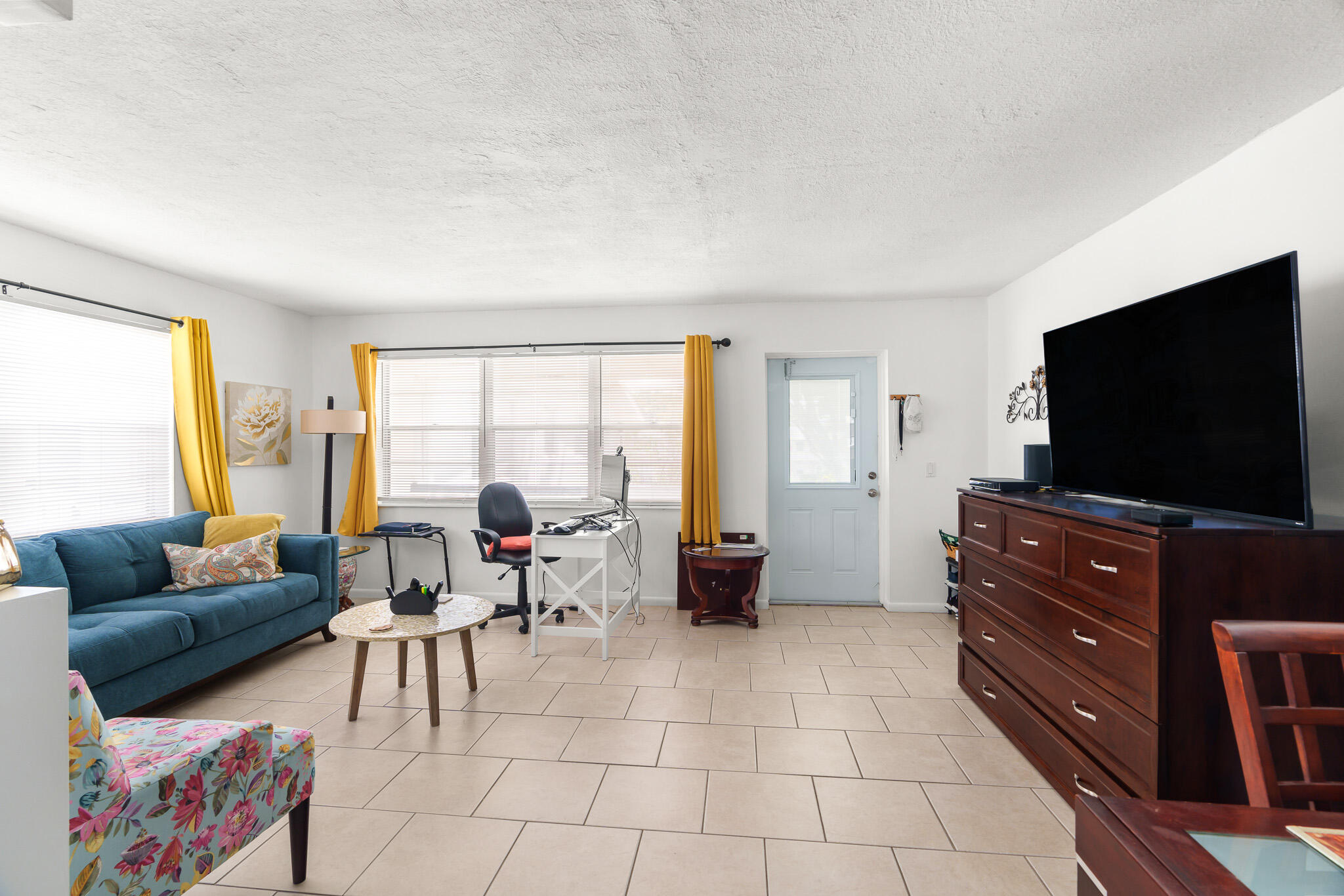 WINDSOR CONDOS - Residential Lease