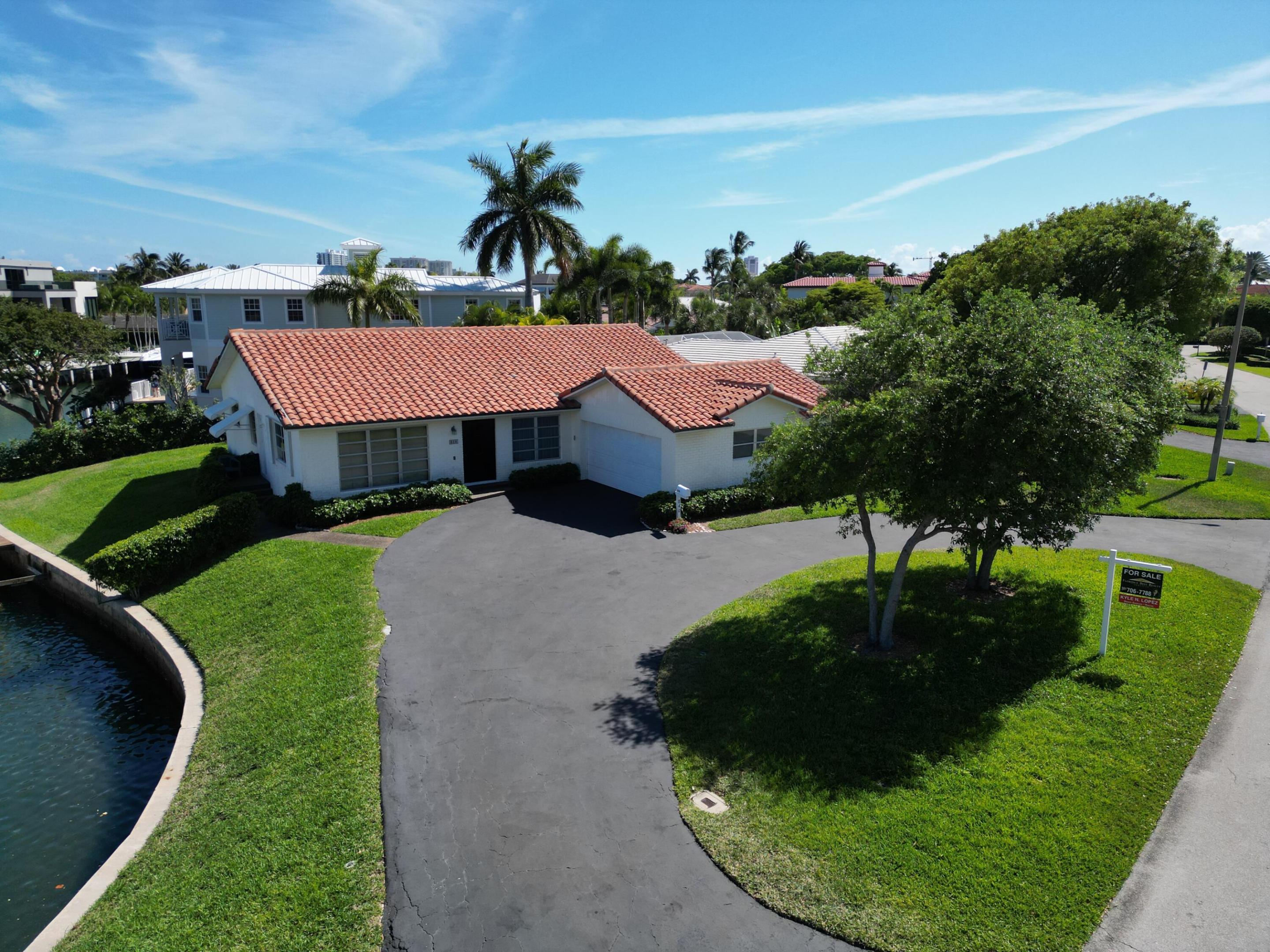 SUN AND SURF CLUB COMMUNITY - Residential