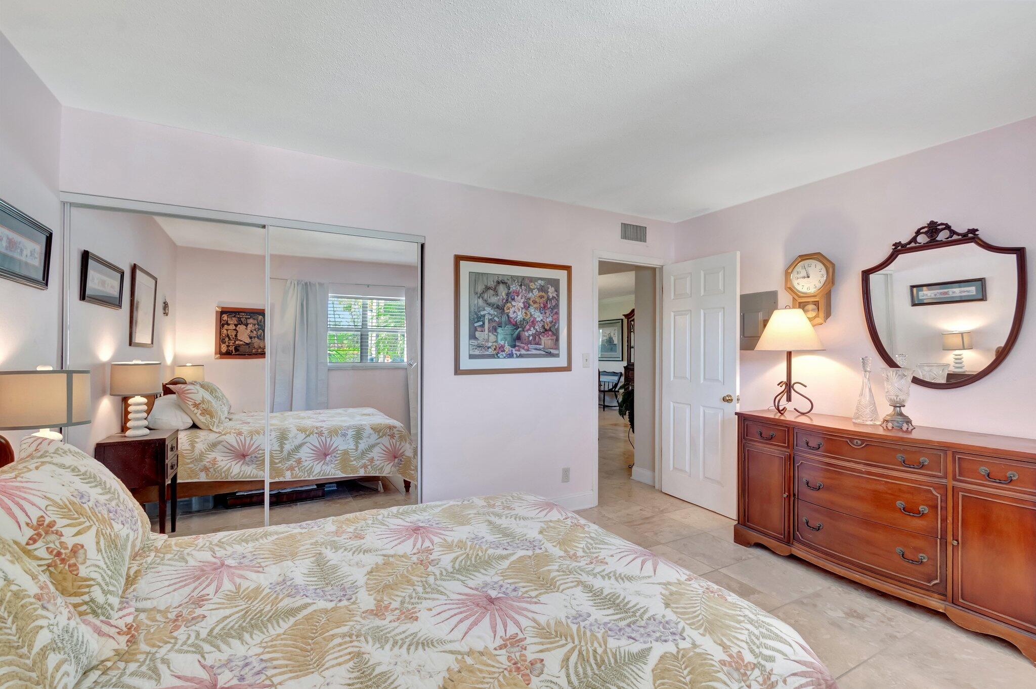 ST GEORGE HOUSE CONDO - Residential