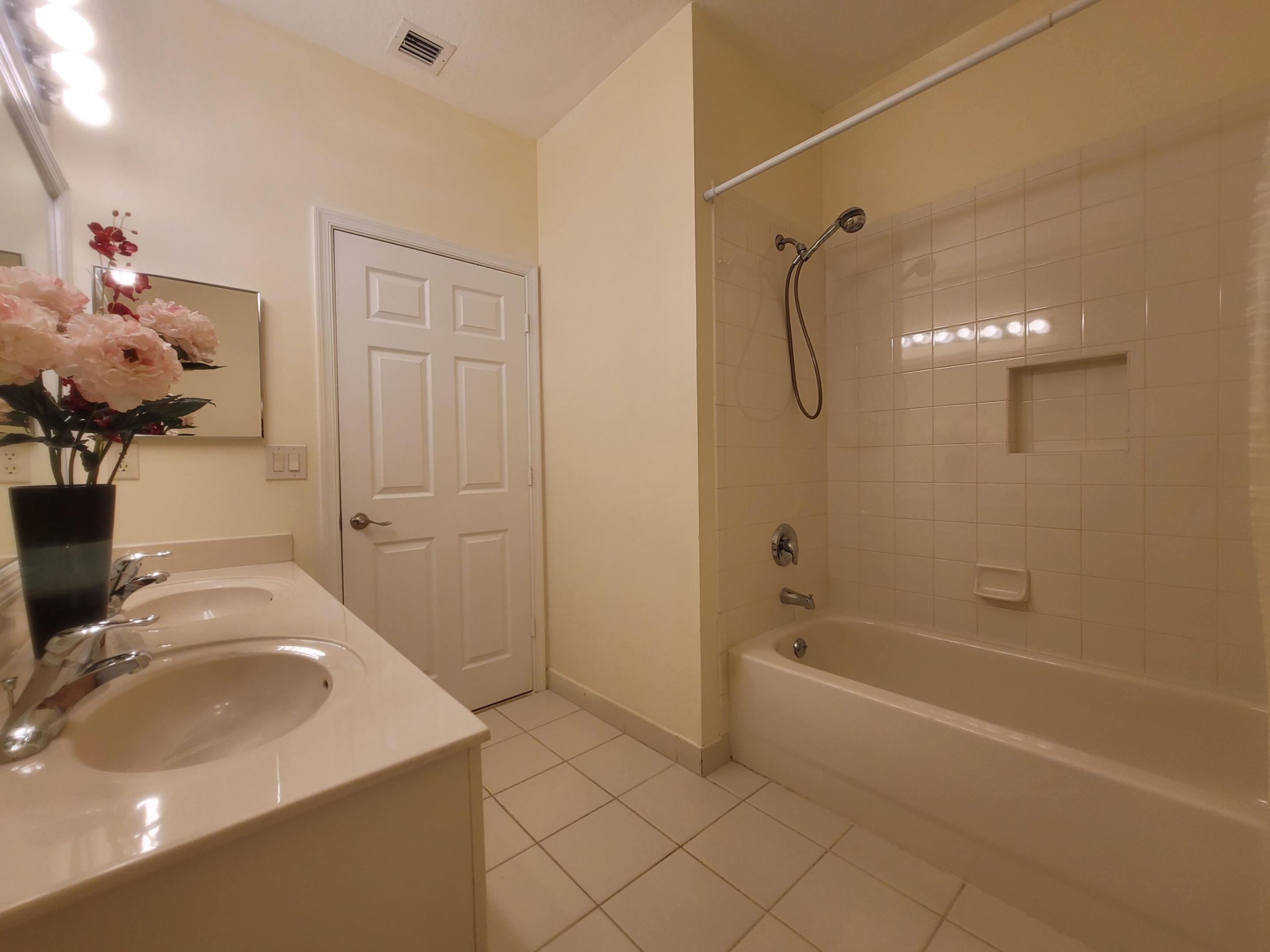 BRADFORD PLACE - Residential Lease