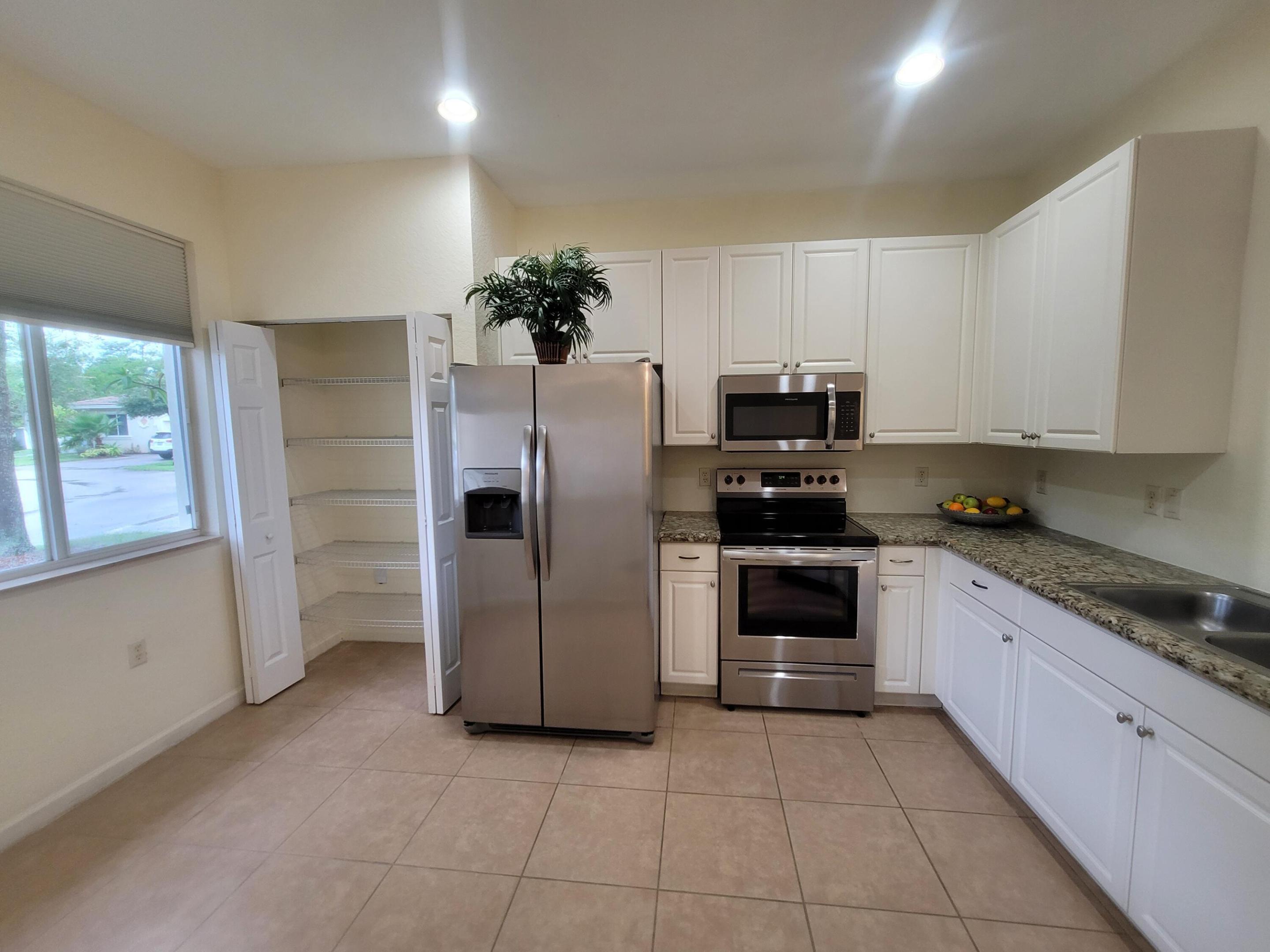 BRADFORD PLACE - Residential Lease