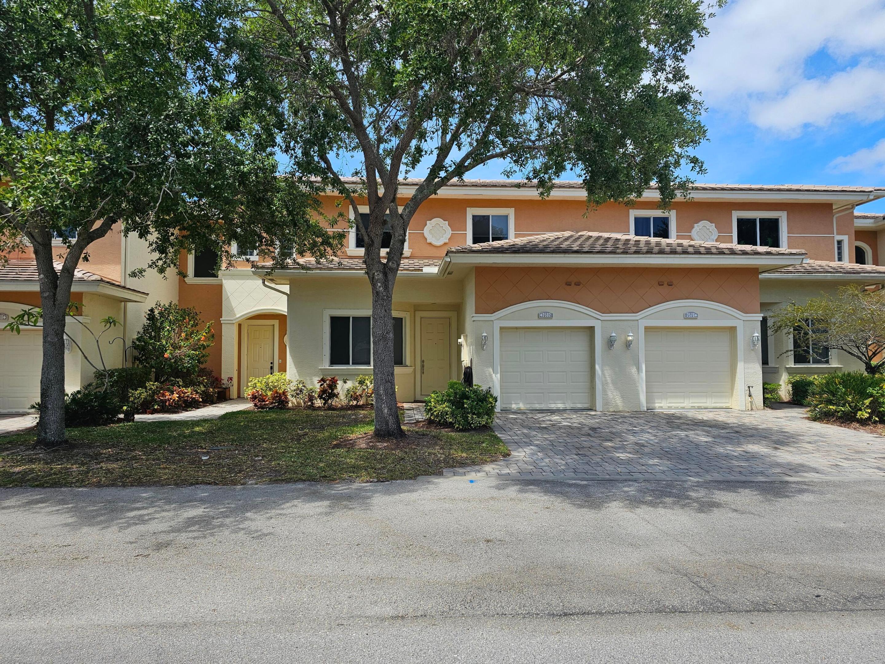 Occupied, Call or text LA for appt and gate access. Apply at https://www.verobeachrent.com/vacancies Lease agreement is Needed to start HOA application.  HOA Application link:   https://keystone-property-management.applytomove.com/