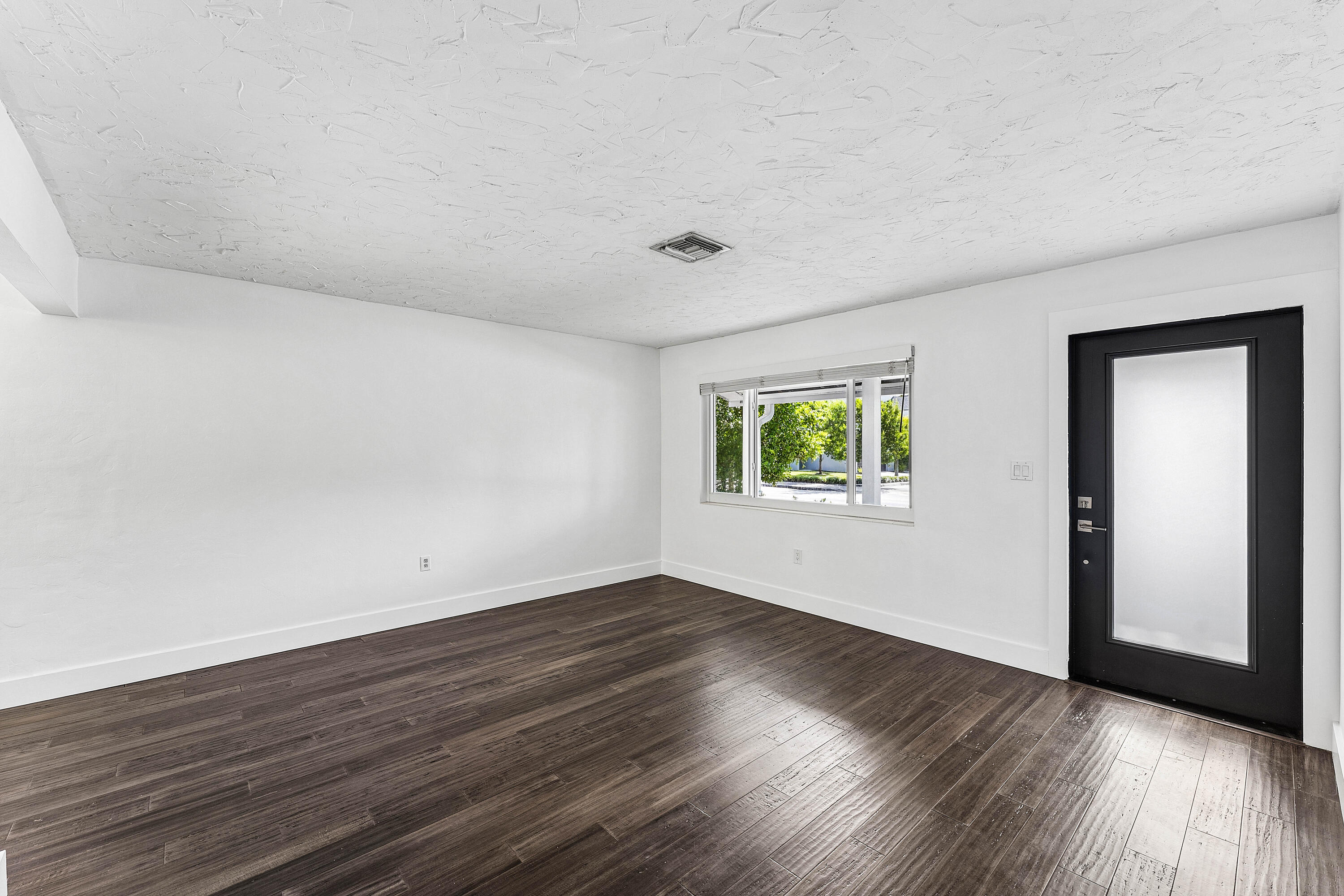COLLEGE PARK - Residential