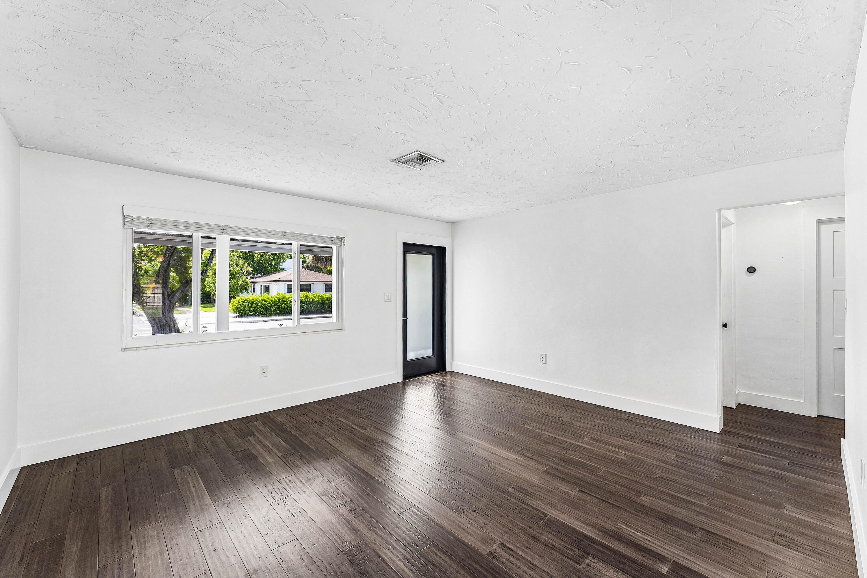 COLLEGE PARK - Residential