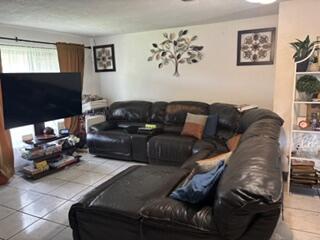 FALCON SUB NO ONE - Residential