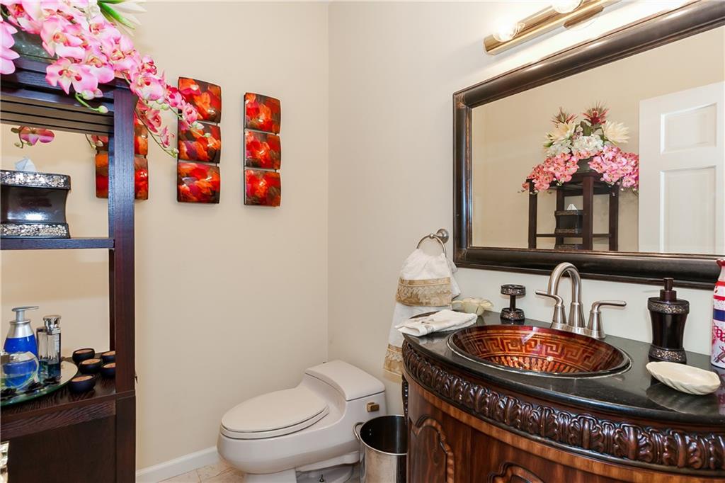 Del Lago Isle 42-2 B - Residential