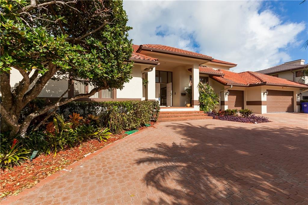 Del Lago Isle 42-2 B - Residential