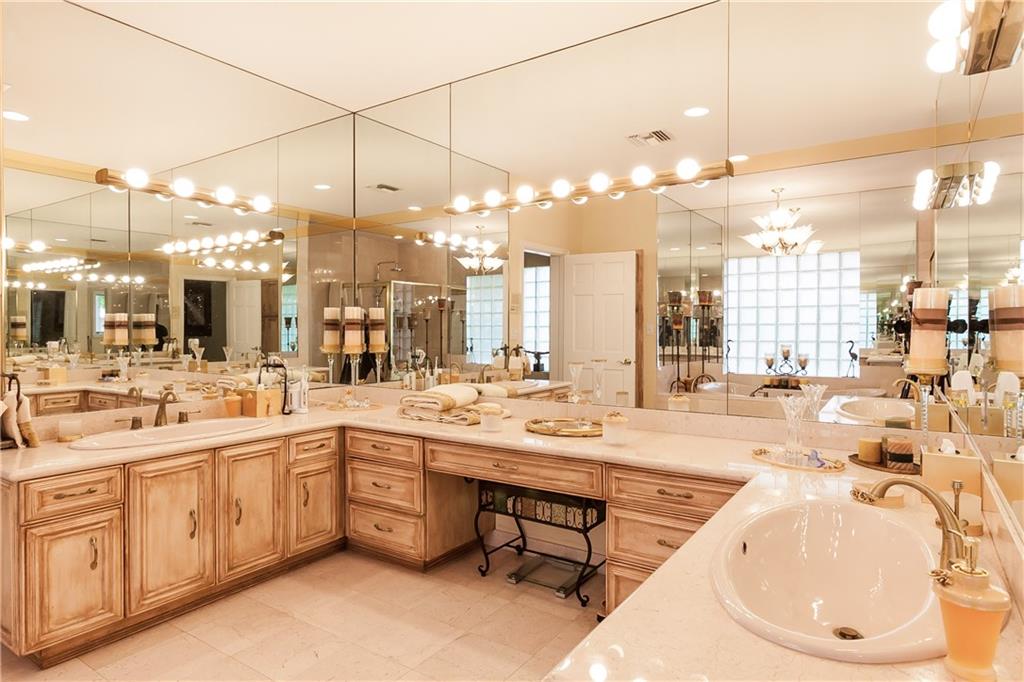 Del Lago Isle 42-2 B - Residential