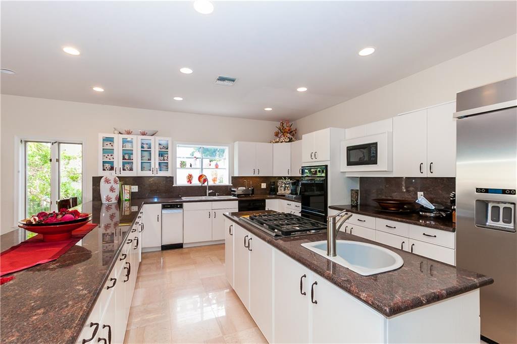 Del Lago Isle 42-2 B - Residential